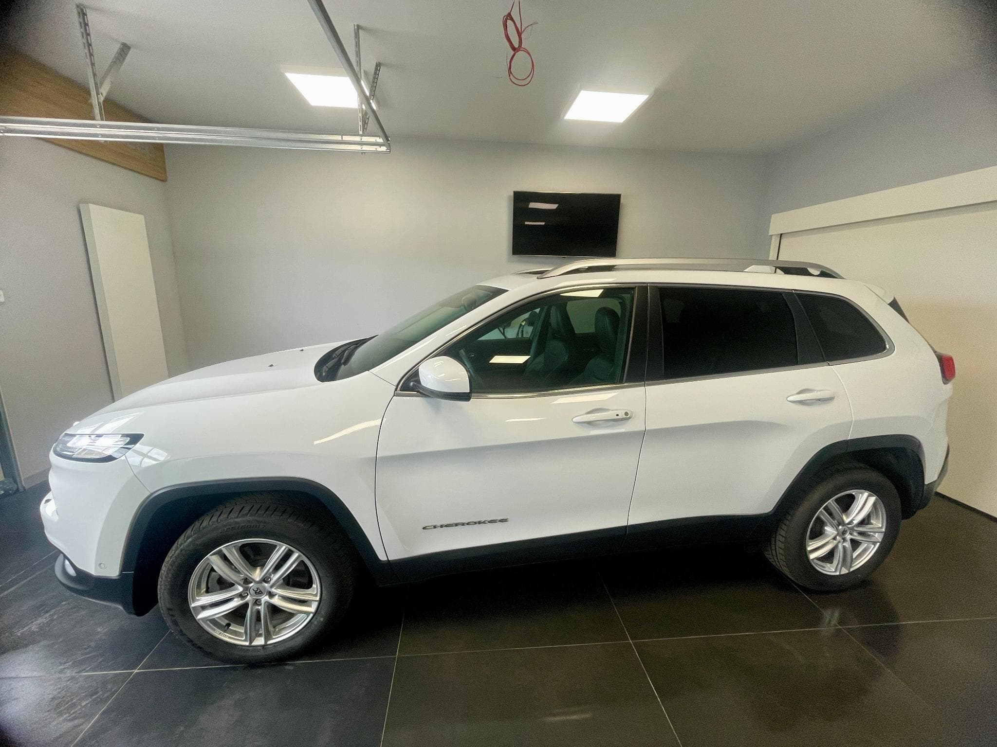 Jeep Cherokee Limited (2017) - Photo 2