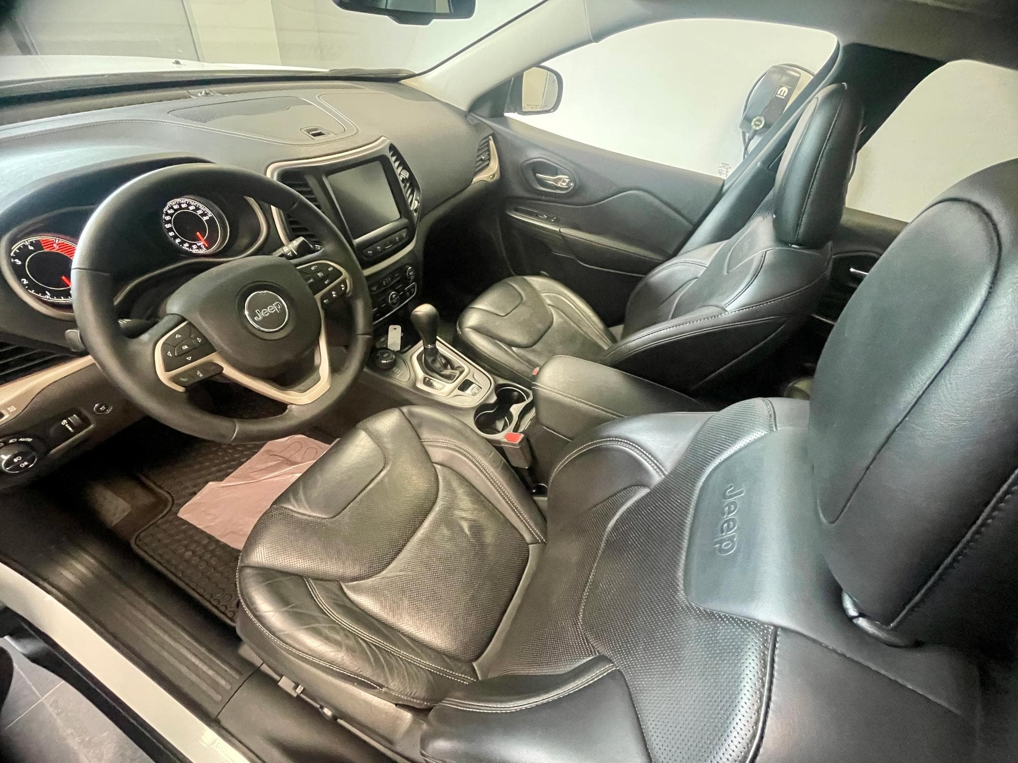 Jeep Cherokee Limited (2017) - Photo 3