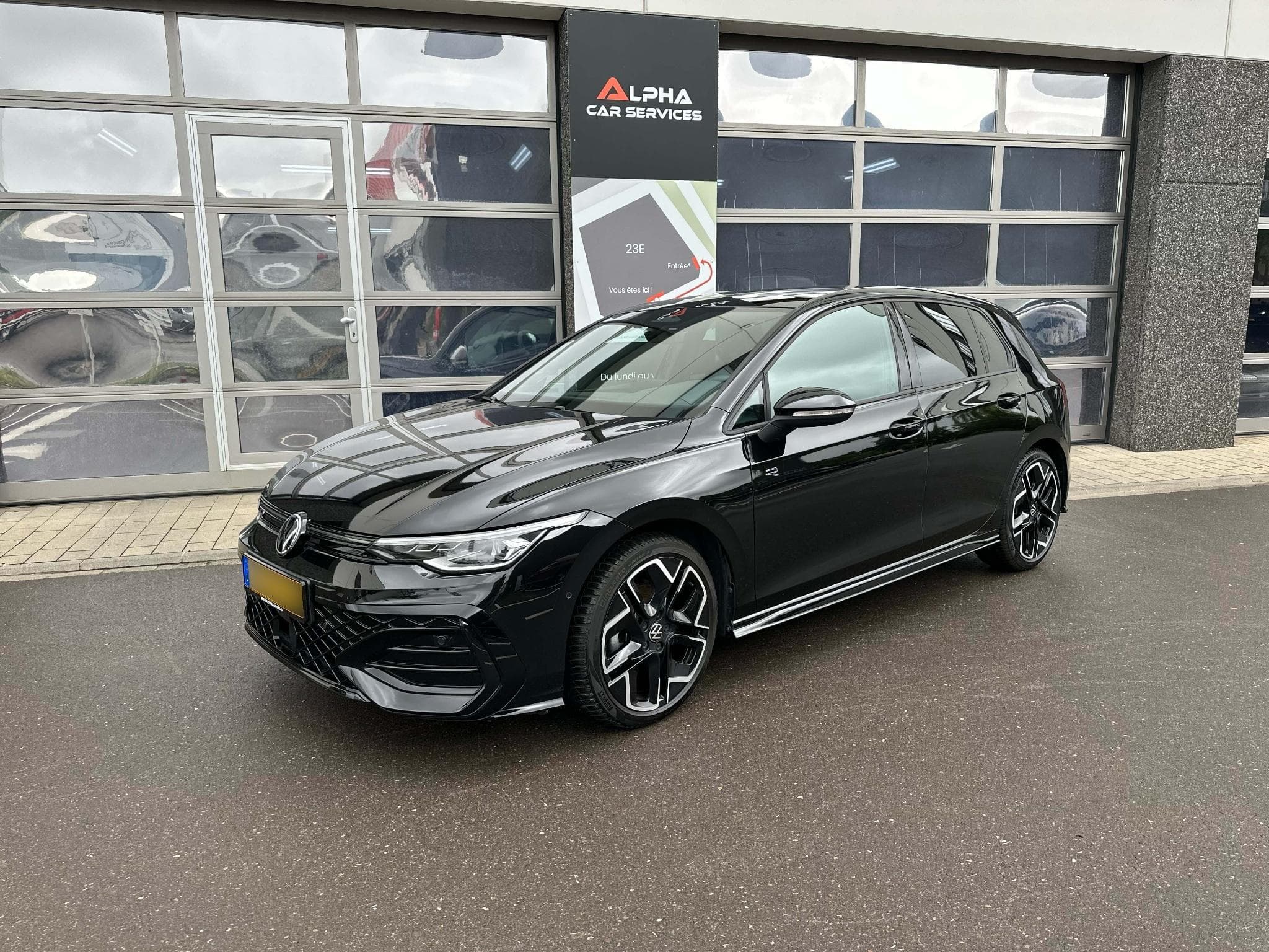 VW Golf 1.5 eTSI 150ch R-Line (2026) - Foto 1