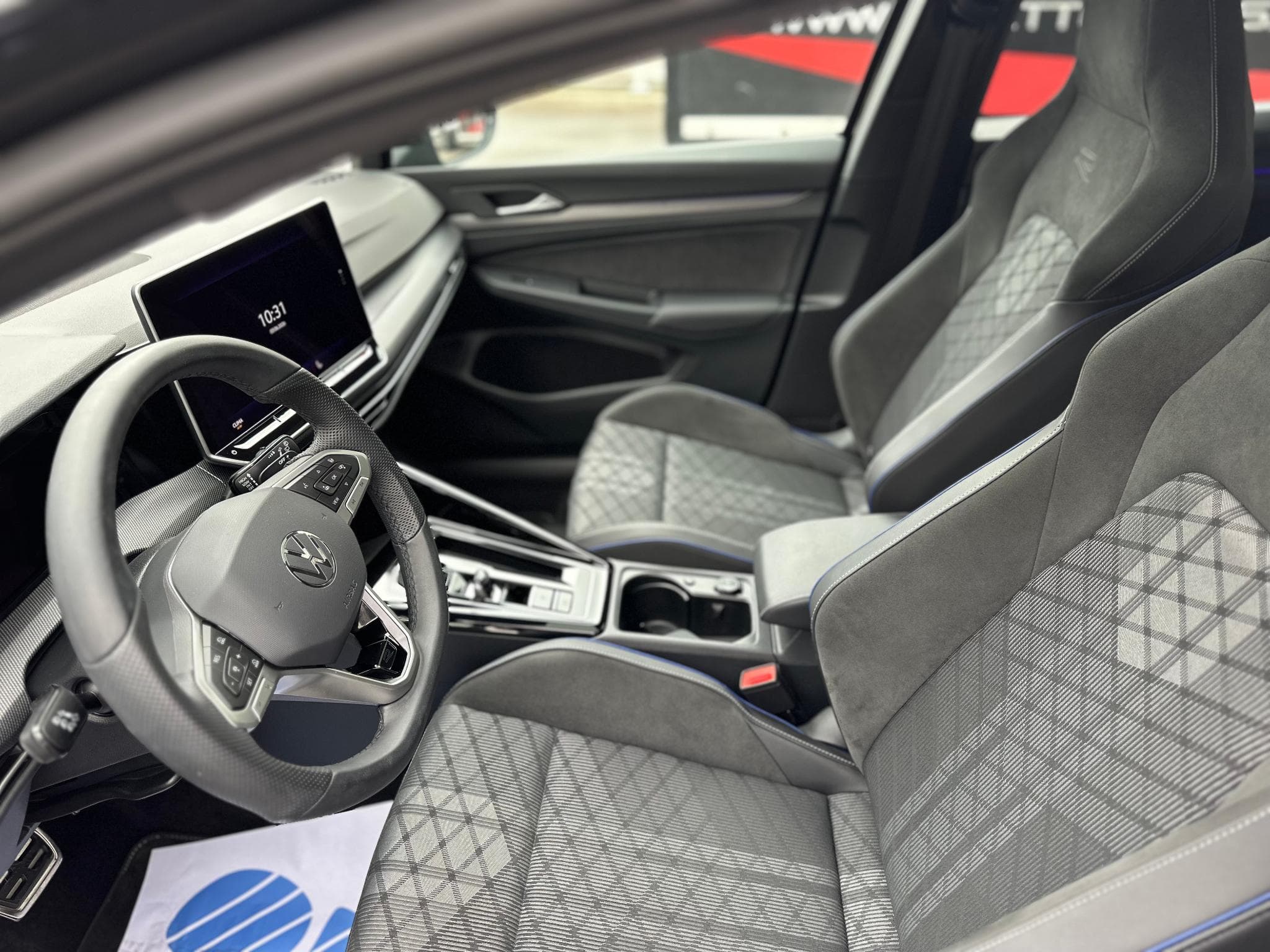 VW Golf 1.5 eTSI 150ch R-Line (2026) - Foto 16