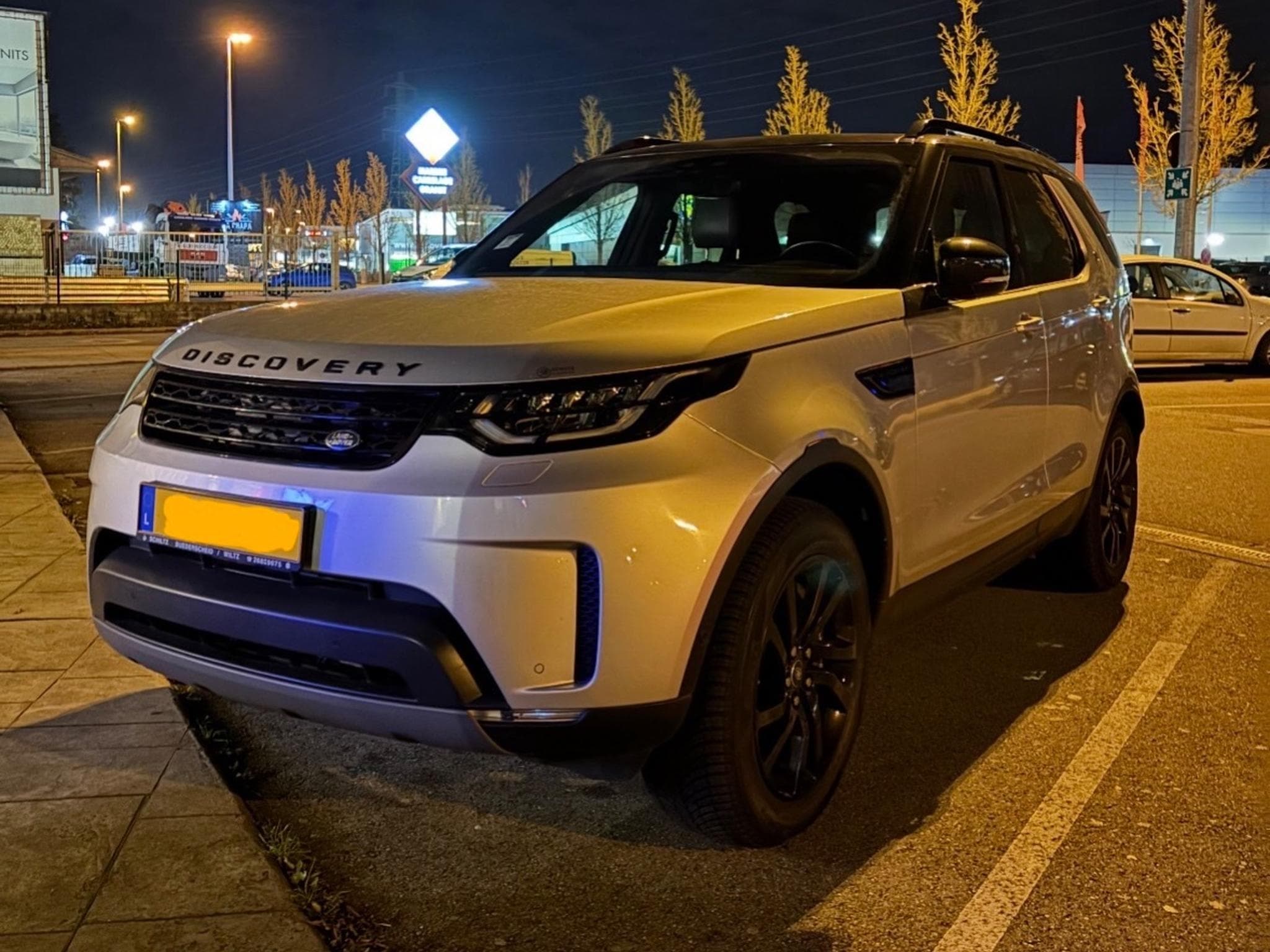 Land-Rover Discovery (2019) - Photo 1