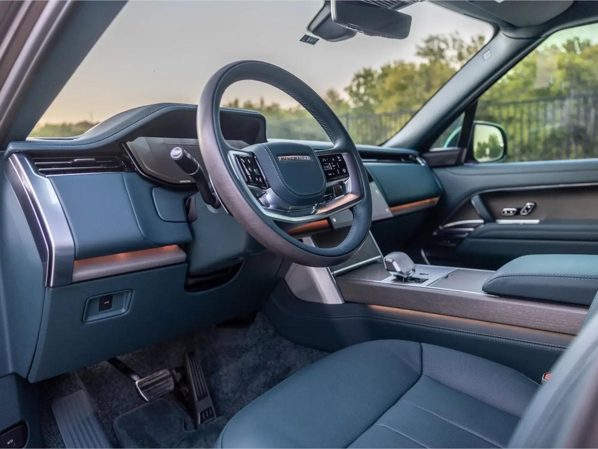 Land-Rover Range Rover SV Serenity (2025) - Photo 3