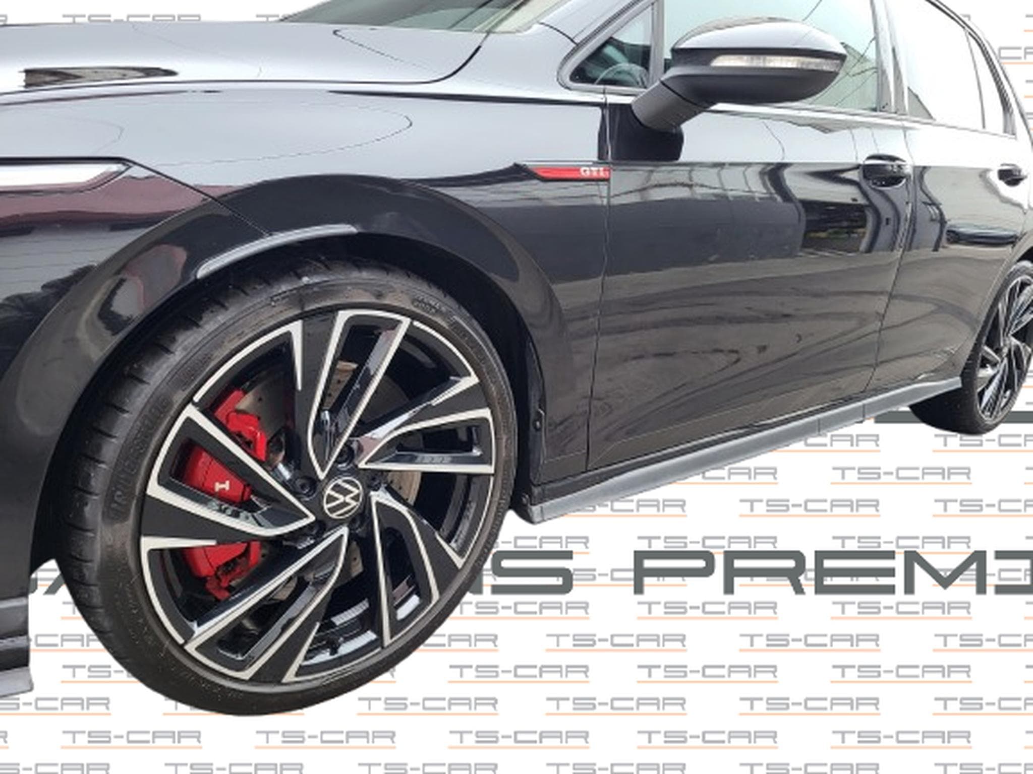 VW Golf VIII GTI Clubsport 2.0 TSI 300CV DSG7 (2021) - Photo 13