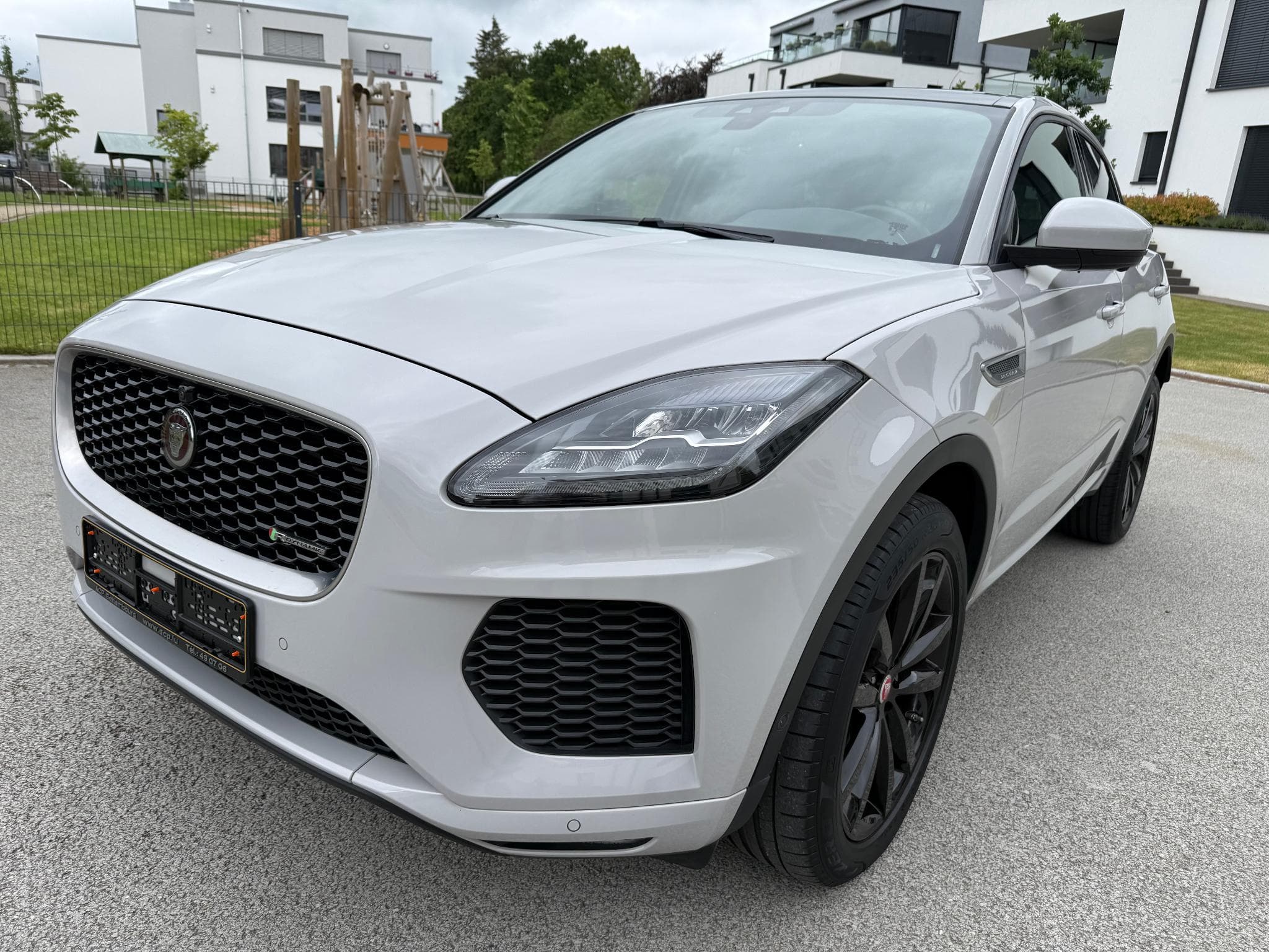 Jaguar E-Pace 2.0 DIESEL AWD R-DYNAMIC SE 240 PS FAP (2021) - Foto 1