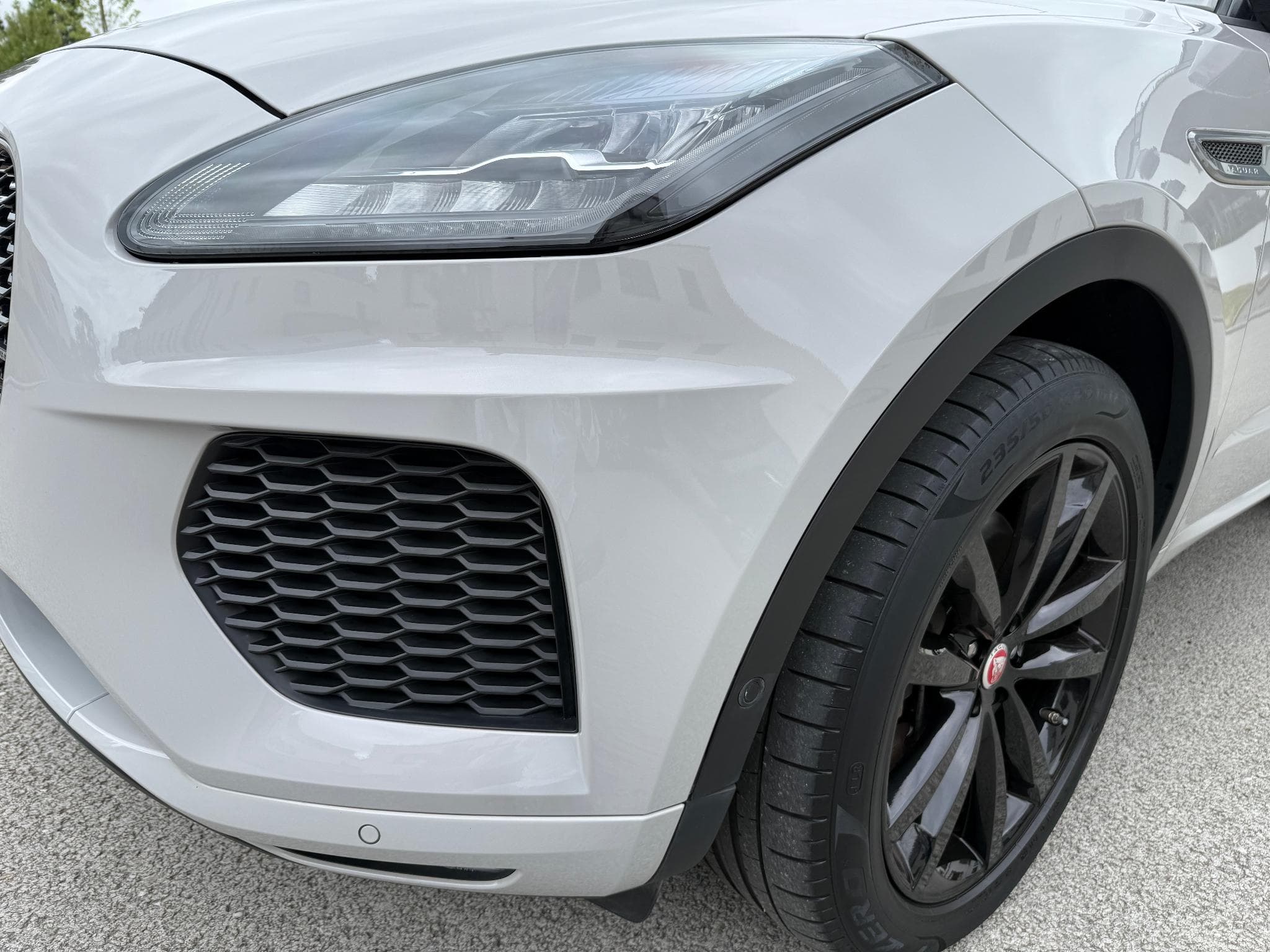 Jaguar E-Pace 2.0 DIESEL AWD R-DYNAMIC SE 240 PS FAP (2021) - Foto 3