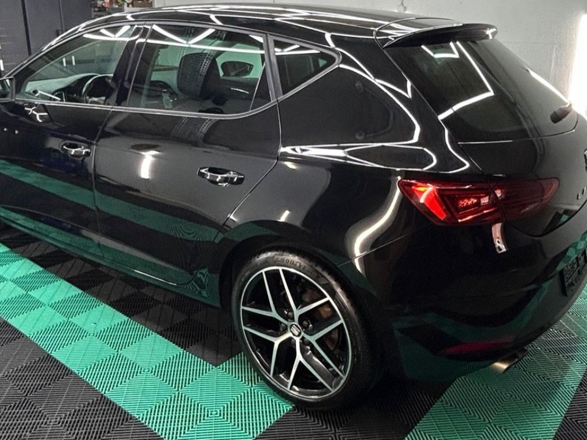 Seat Leon FR (2019) - Photo 2