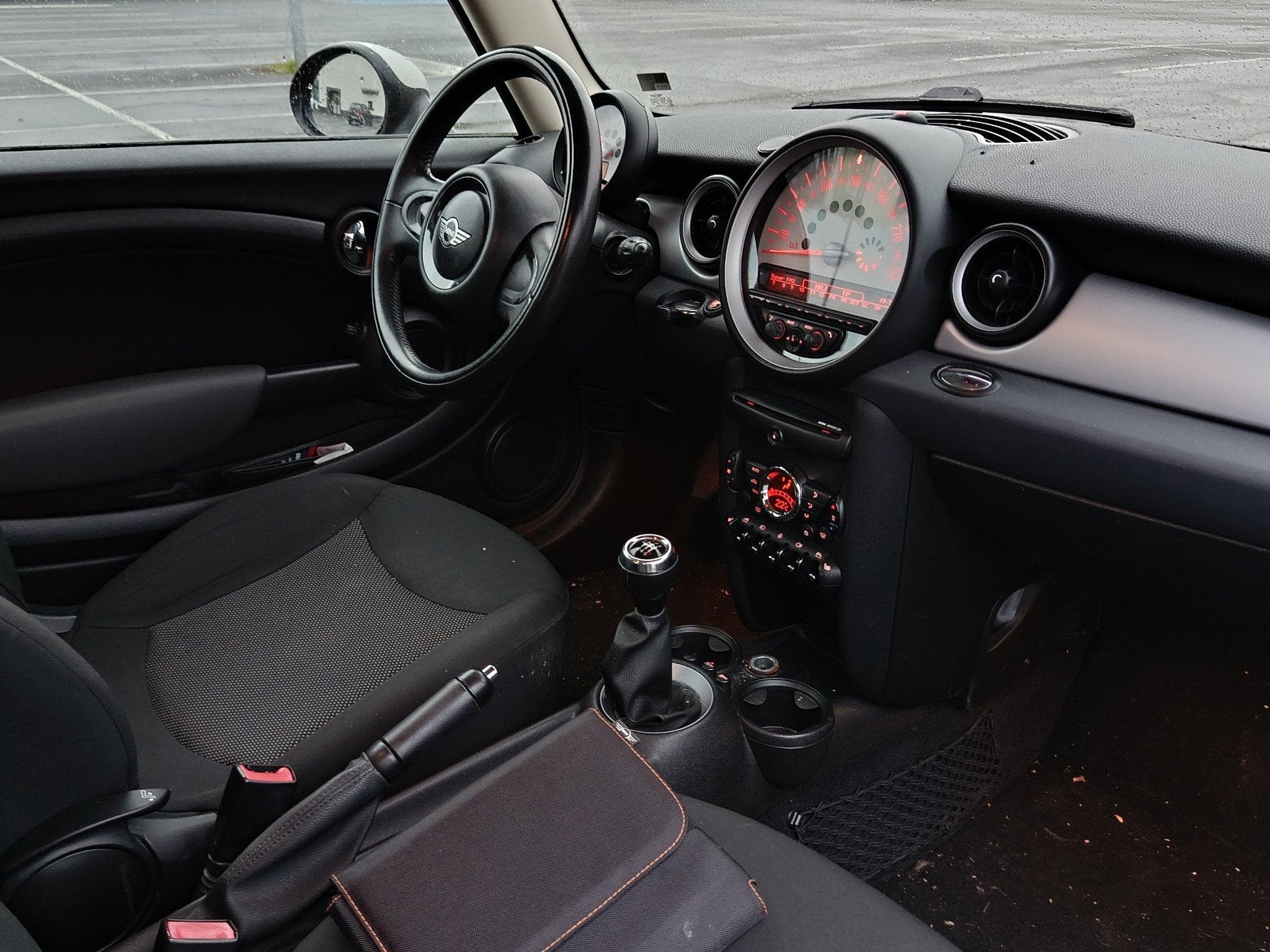 Mini Cooper (2011) - Photo 3