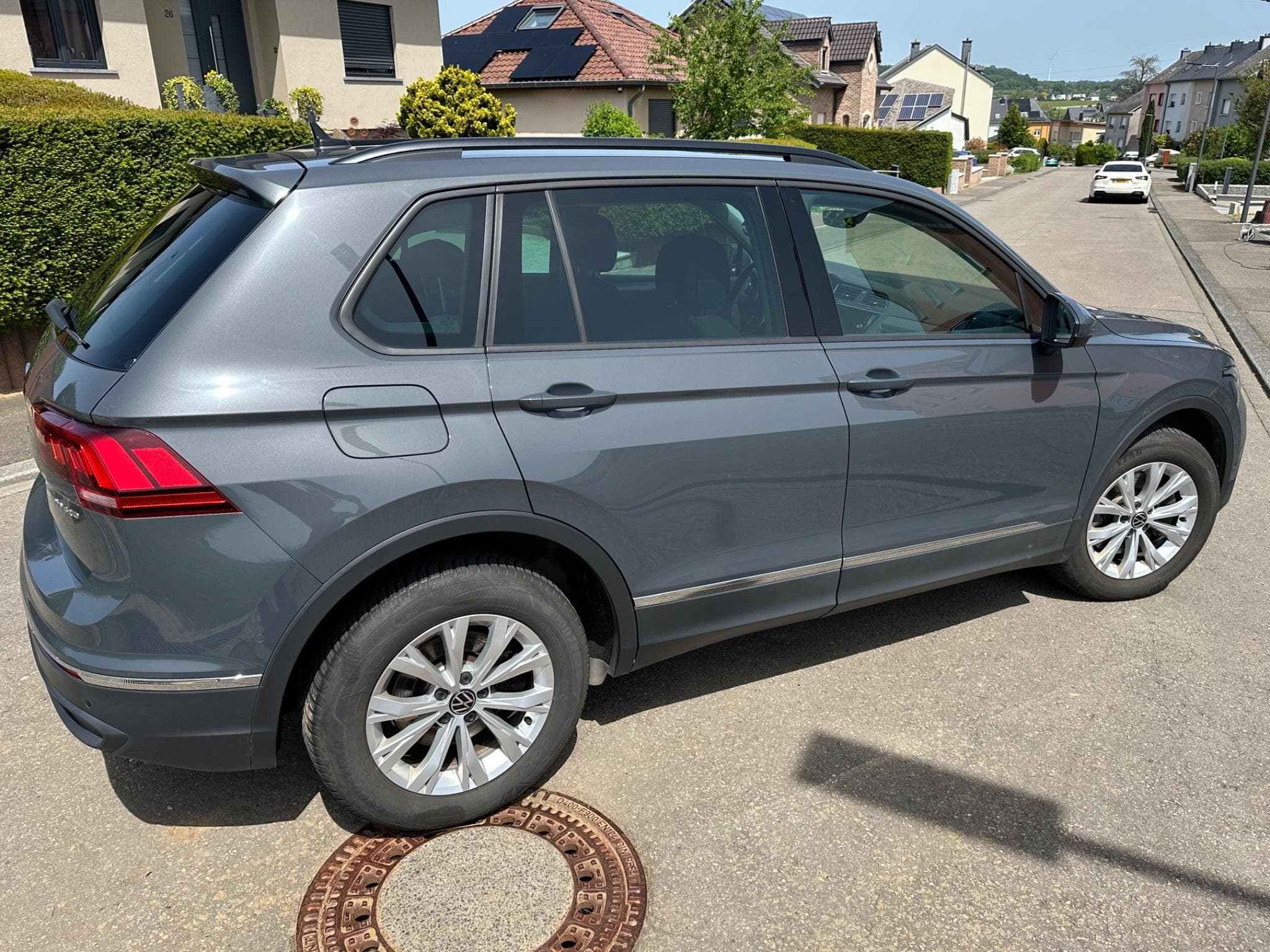 VW Tiguan eHybrid Life (2022) - Foto 2