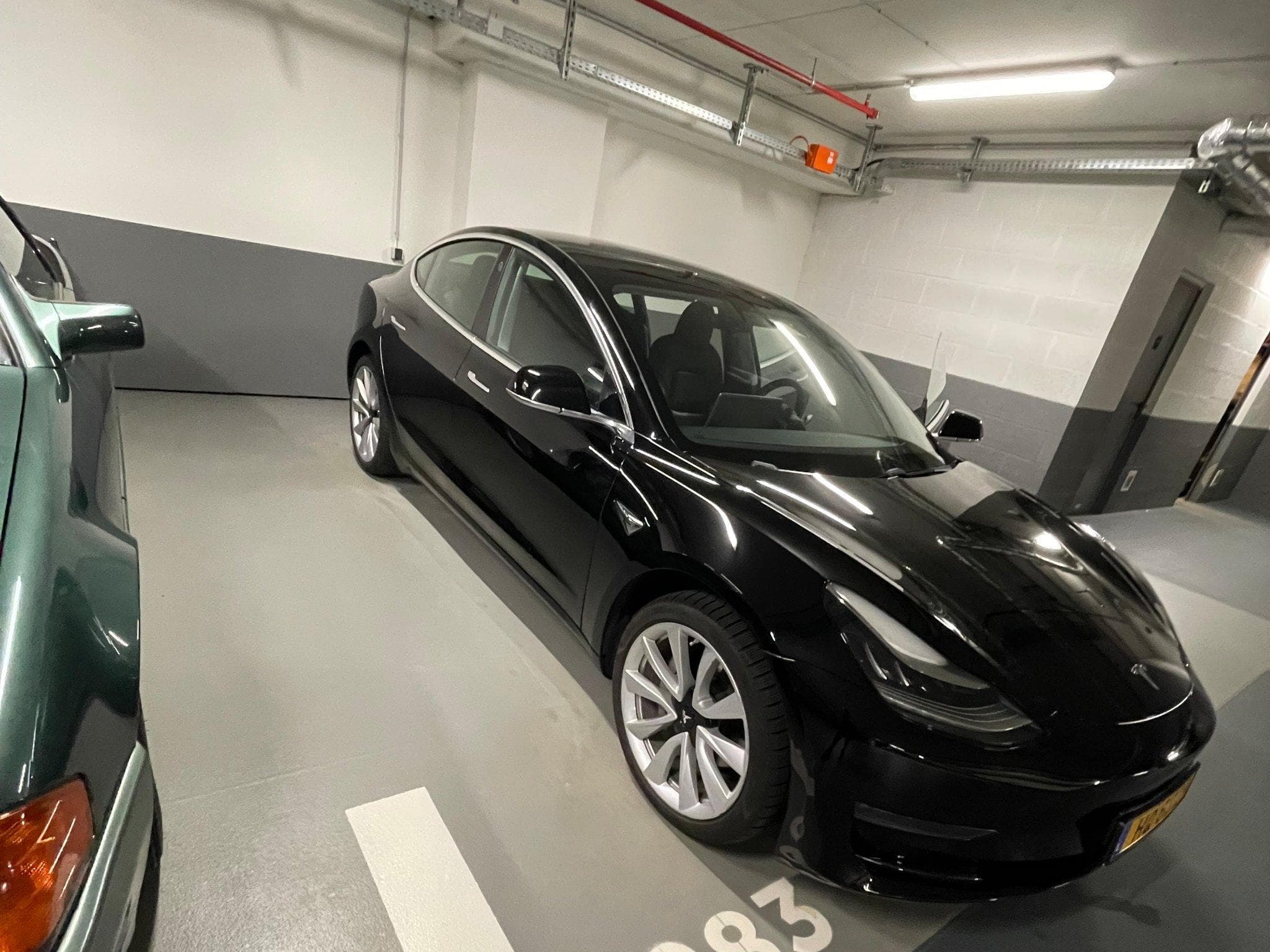 Tesla Model 3 (2020) - Photo 1