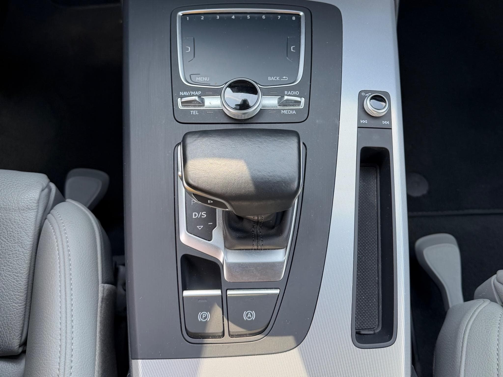 Audi Q5 2.0 TDi Quattro Sport S-tronic (2017) - Foto 9