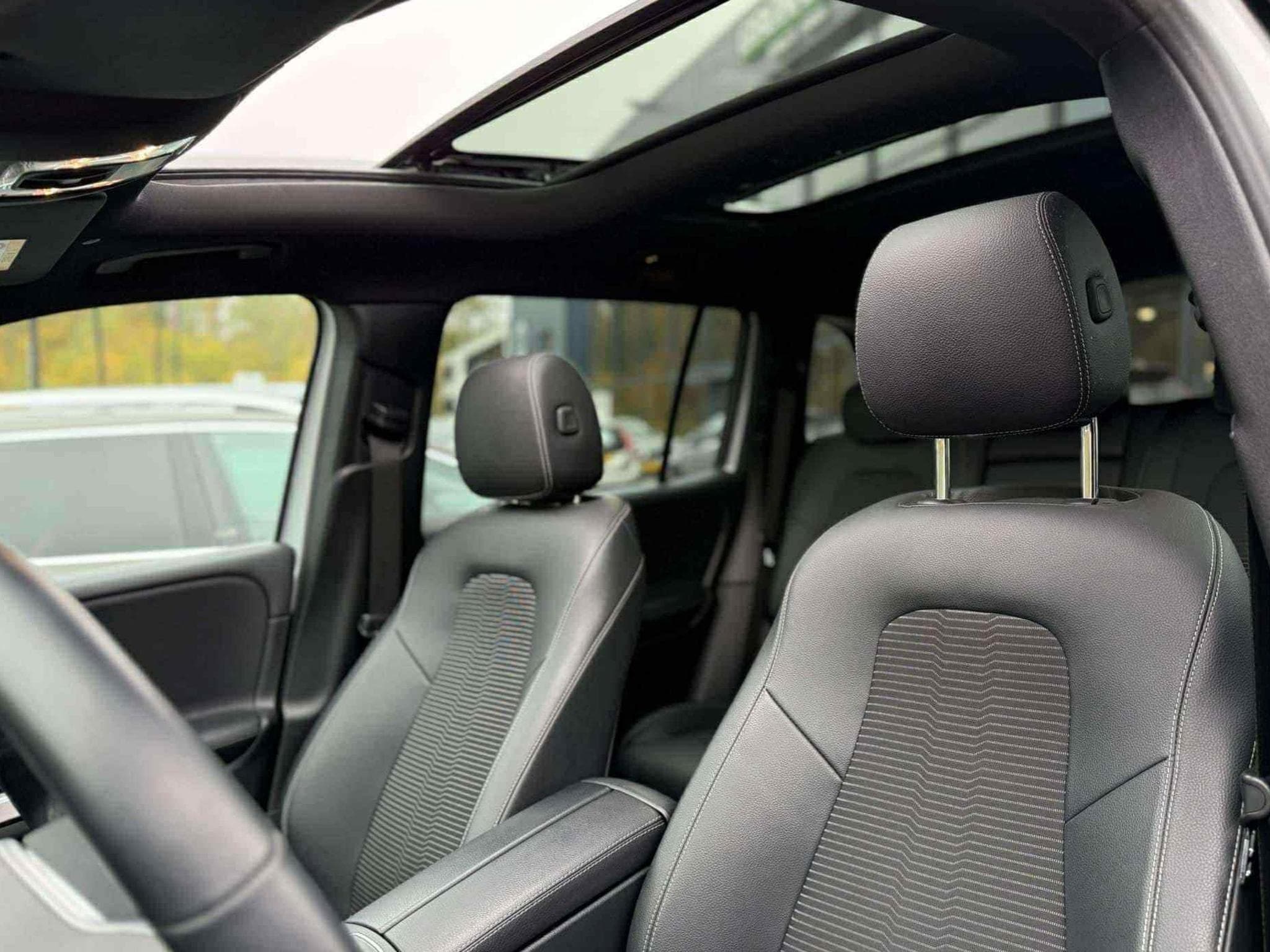 Mercedes GLB 220 Business (2021) - Foto 1