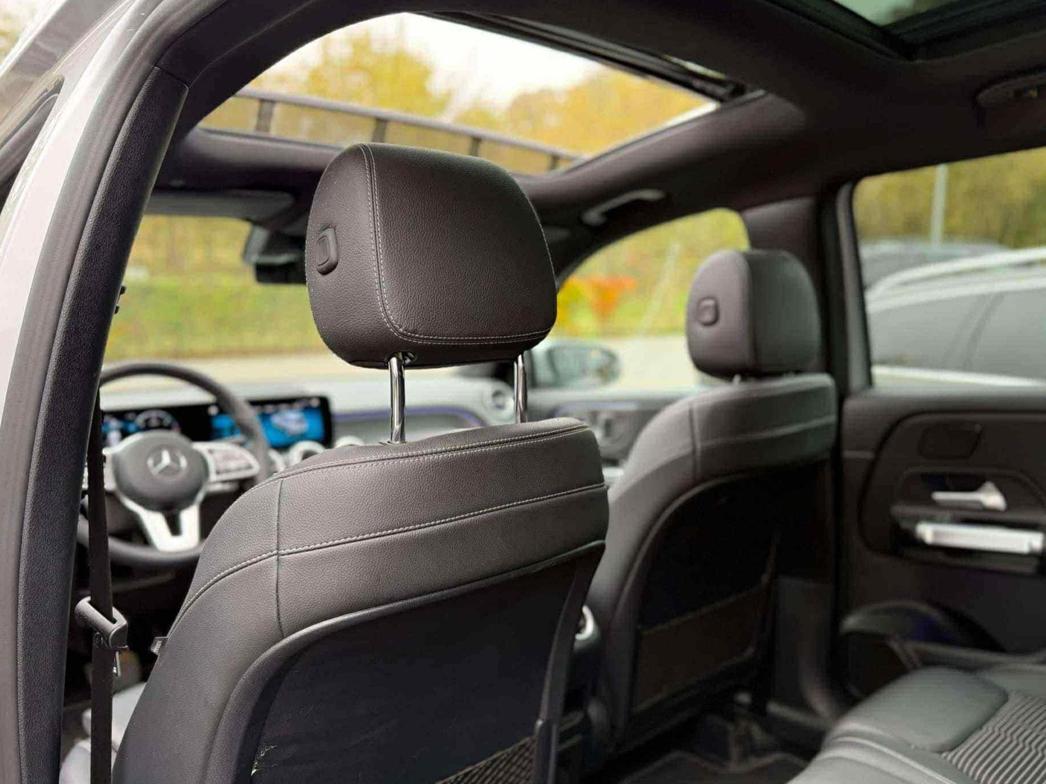 Mercedes GLB 220 Business (2021) - Foto 2