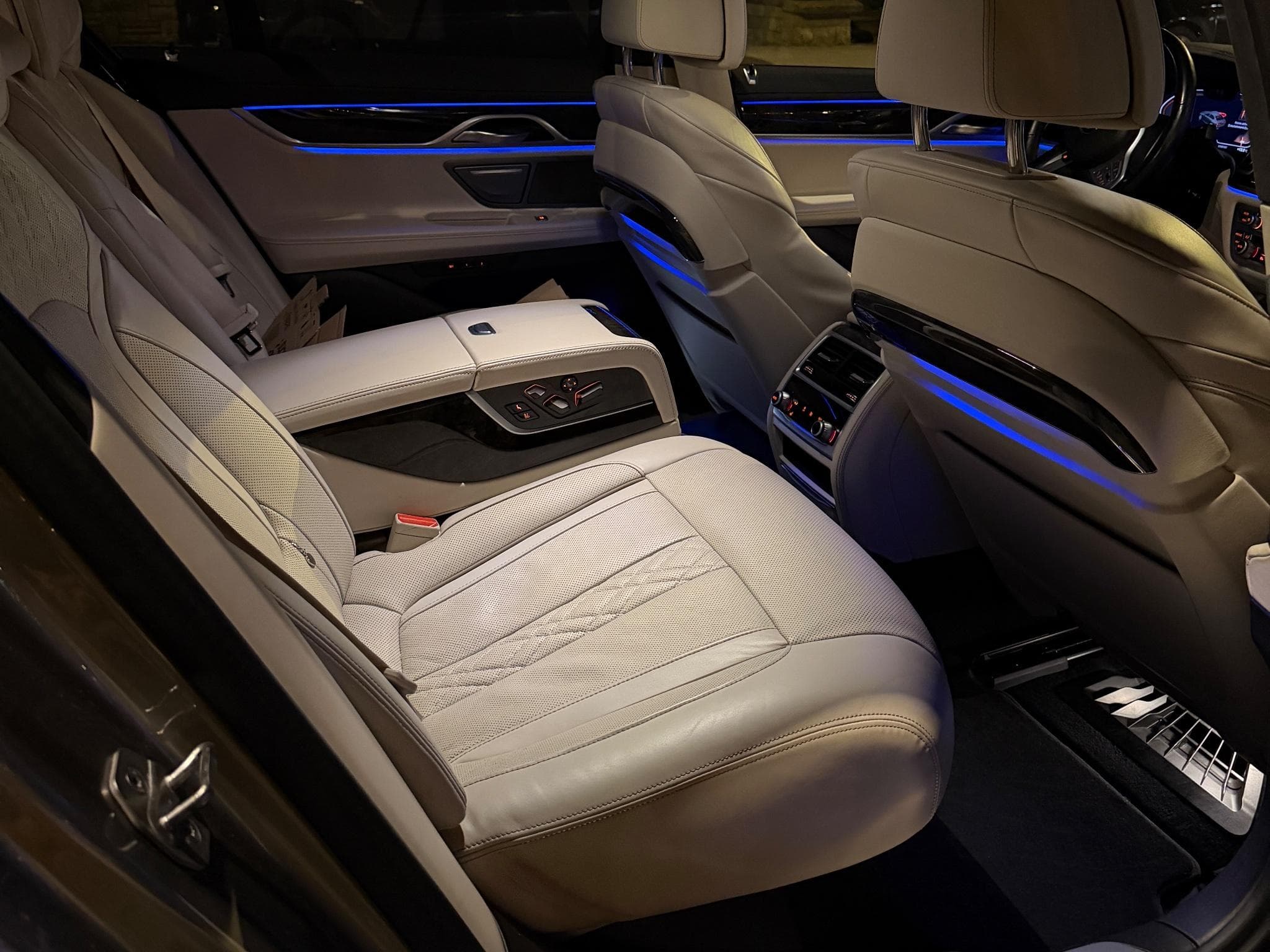 BMW 730 Sport M (2022) - Foto 6