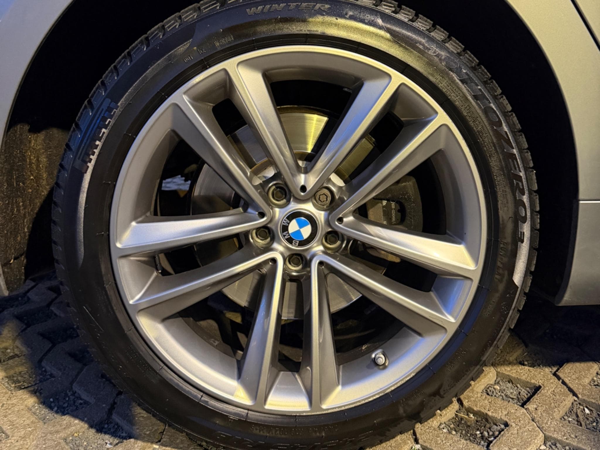BMW 730 M Sport (2022) - Foto 9