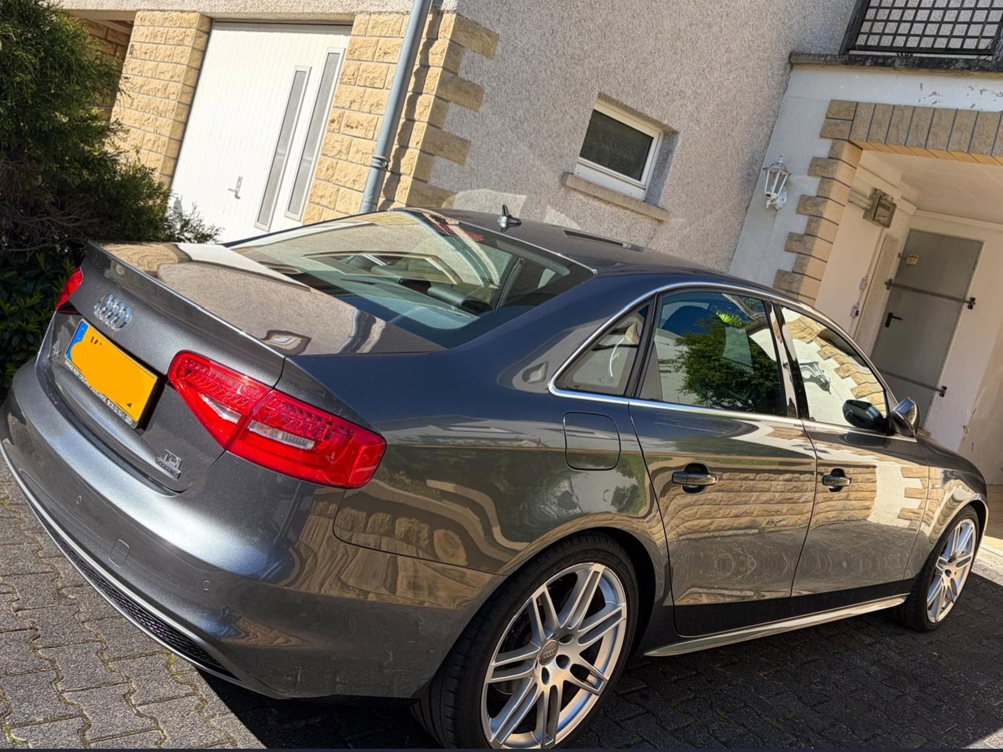 Audi A4 Audi A4 Limousine quattro s-line diesel (2014) - Photo 2