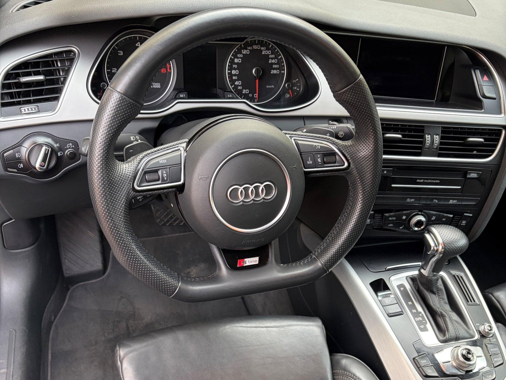 Audi A4 Audi A4 Limousine quattro s-line diesel (2014) - Photo 3