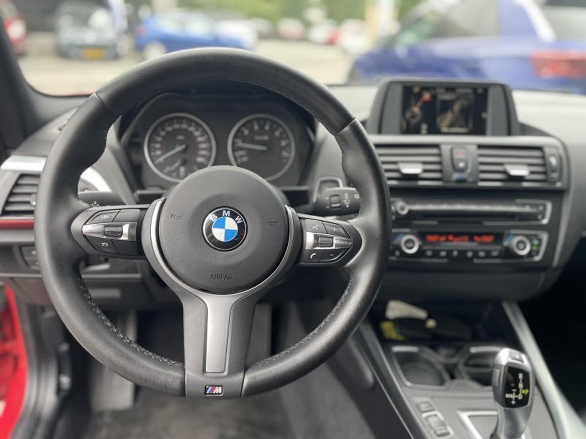 BMW 118 i Steptronic Sport-line (2014) - Foto 8