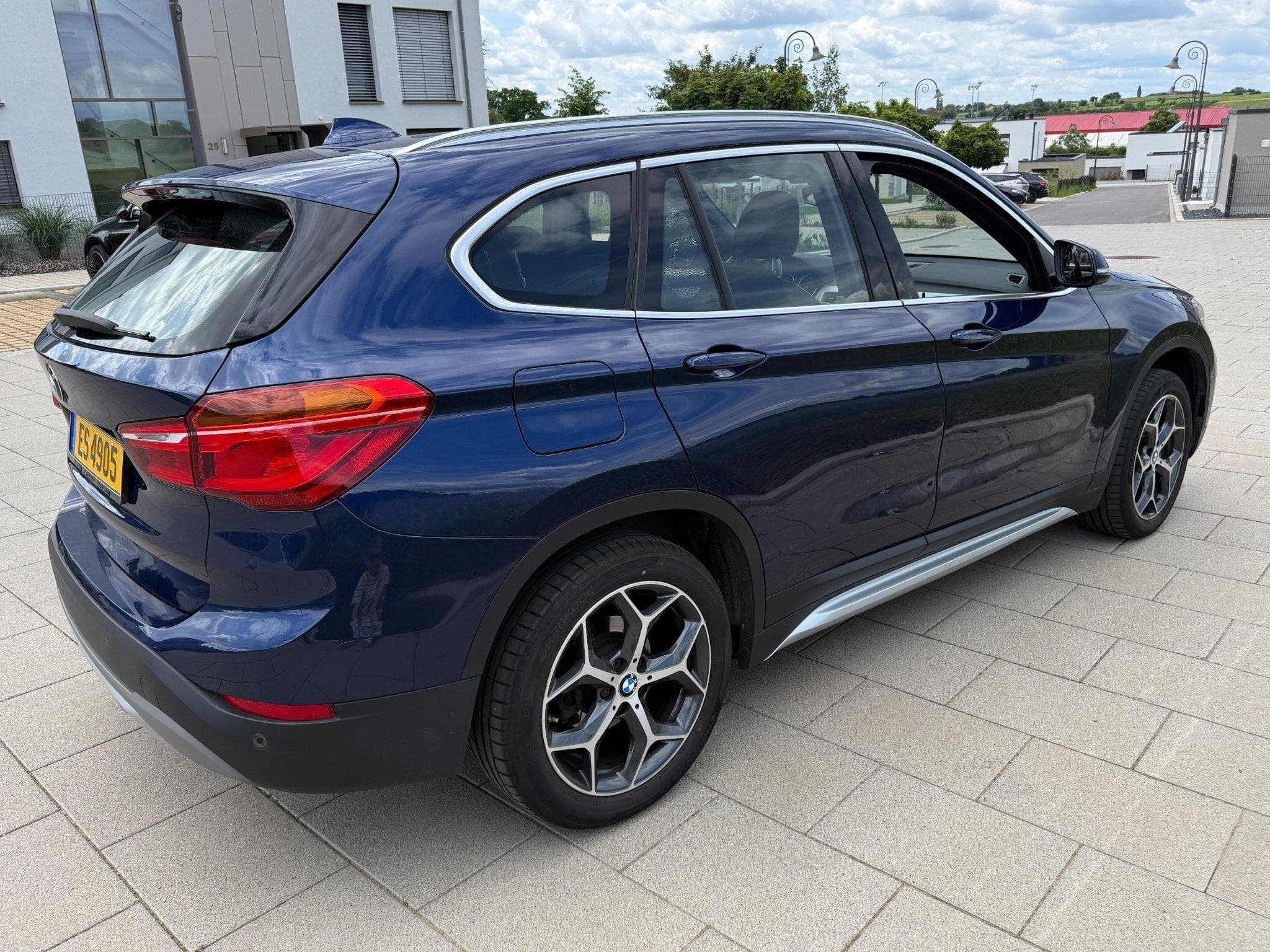 BMW X1 18d Xdrive x-line (2017) - Photo 3
