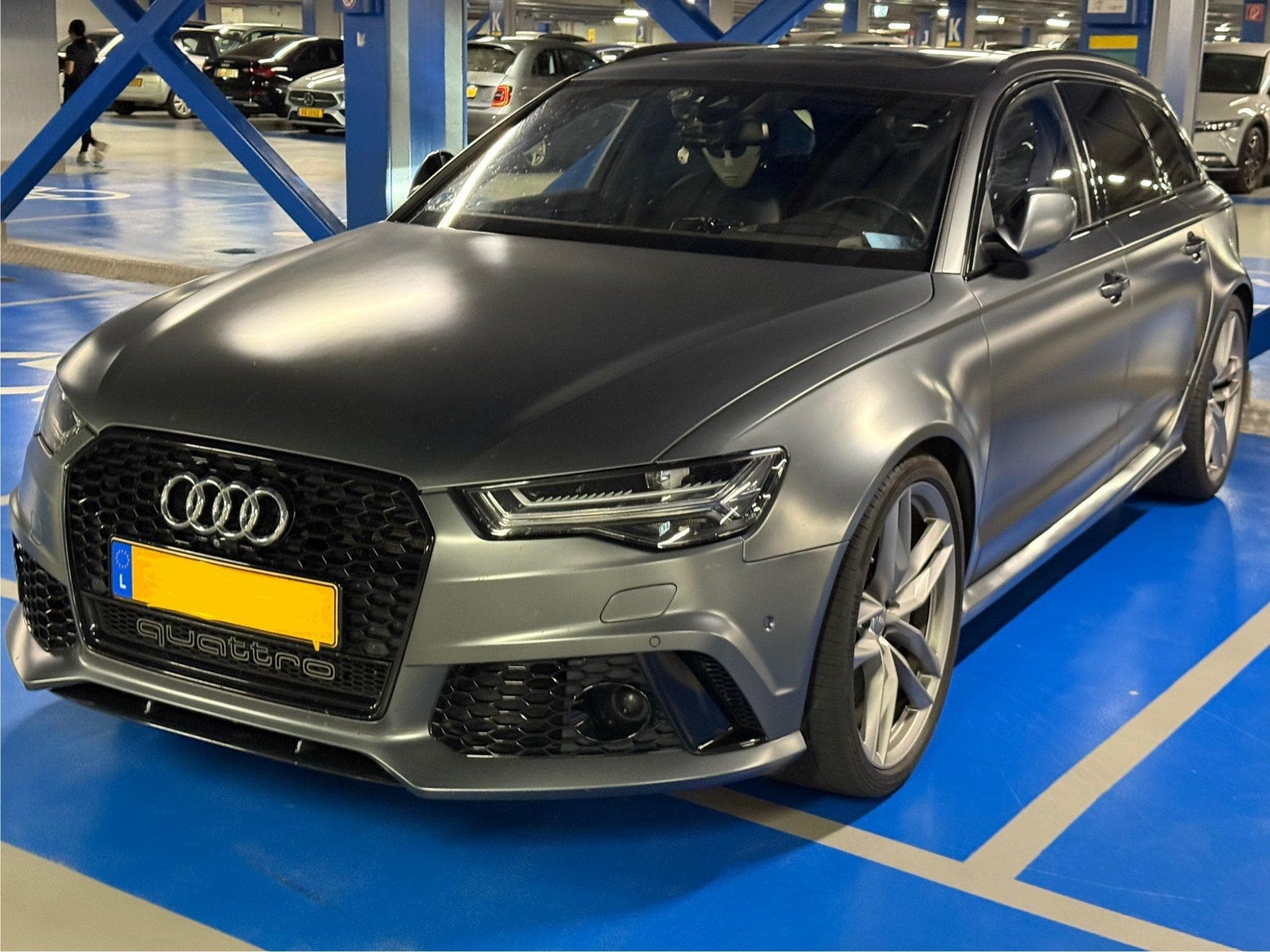 Audi RS6 Dynamic+ (2018) - Photo 2