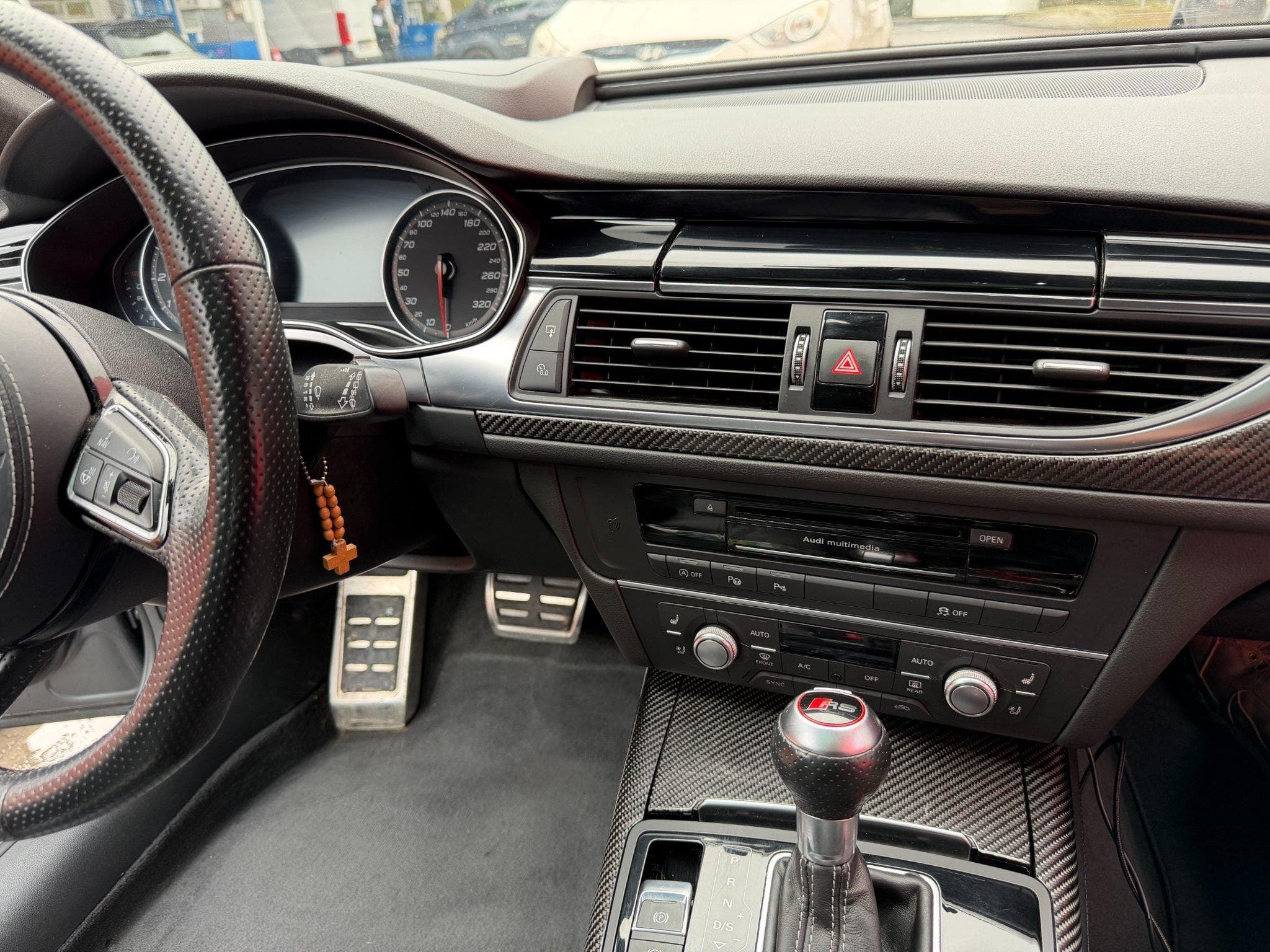 Audi RS6 Dynamic+ (2018) - Photo 6