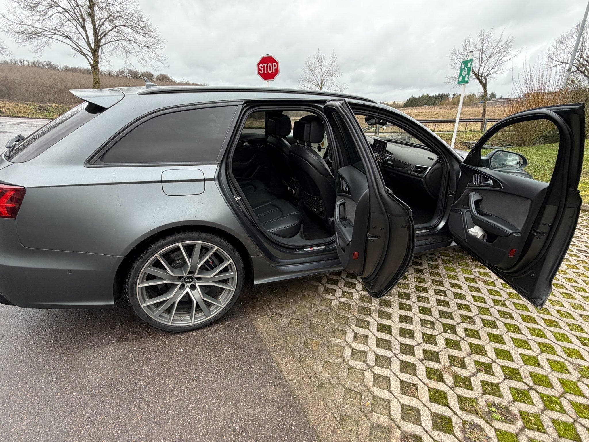 Audi RS6 Dynamic+ (2018) - Photo 13