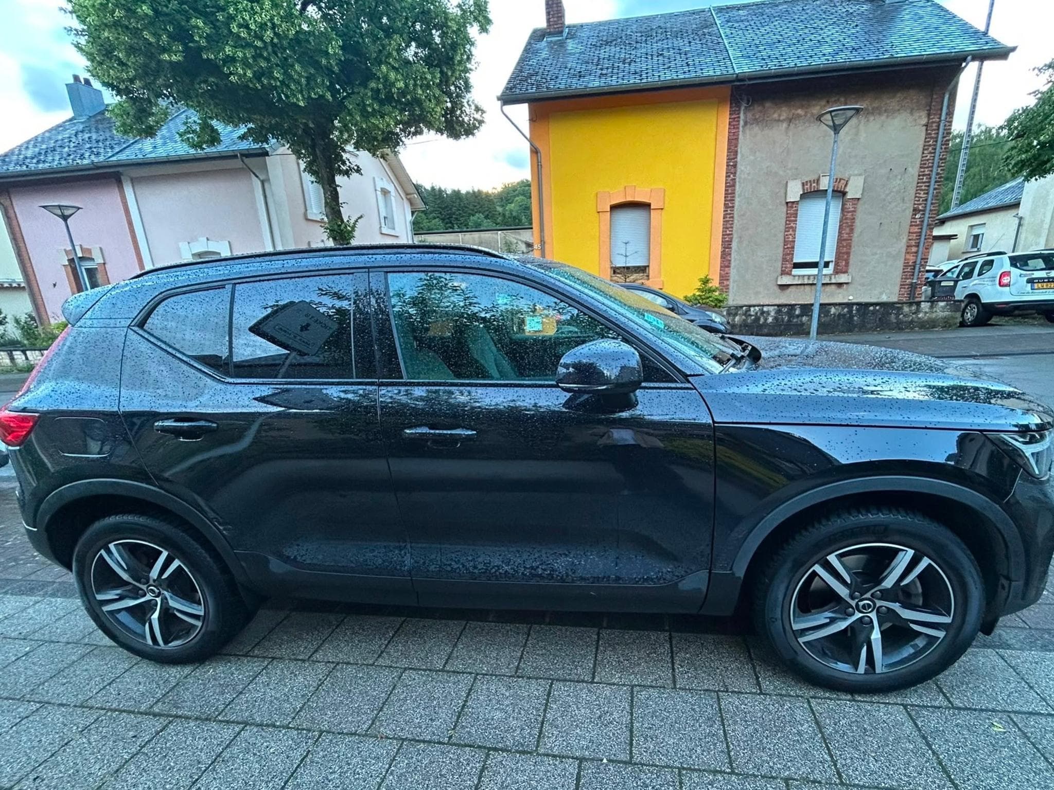 Volvo XC40 Core B3 (2023) - Photo 7