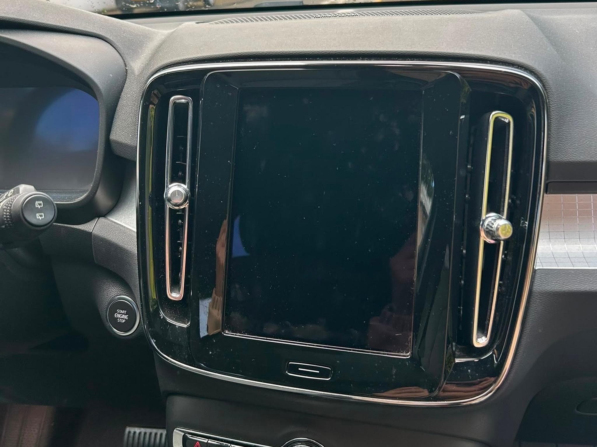 Volvo XC40 Core B3 (2023) - Photo 10