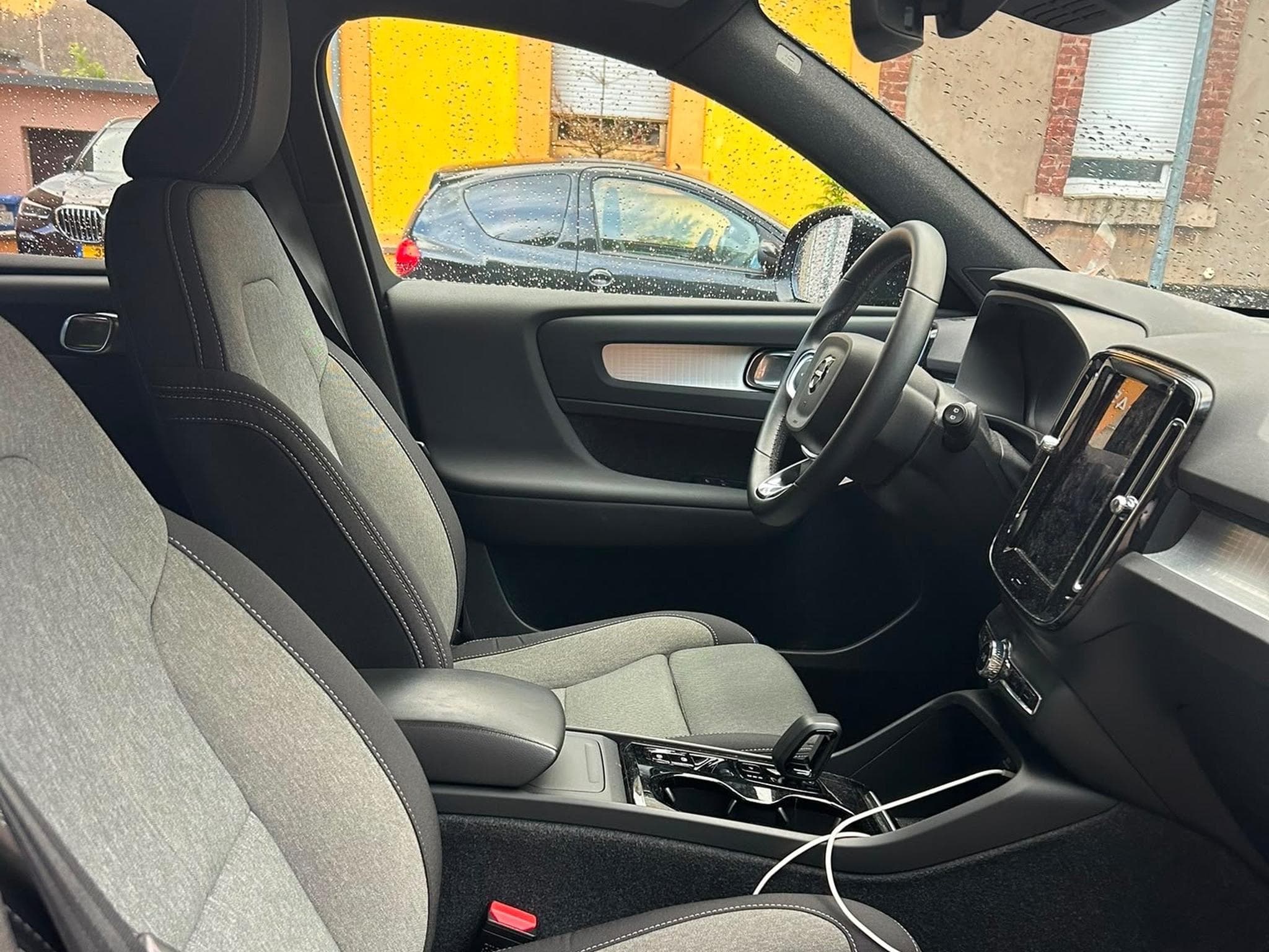 Volvo XC40 Core B3 (2023) - Photo 11