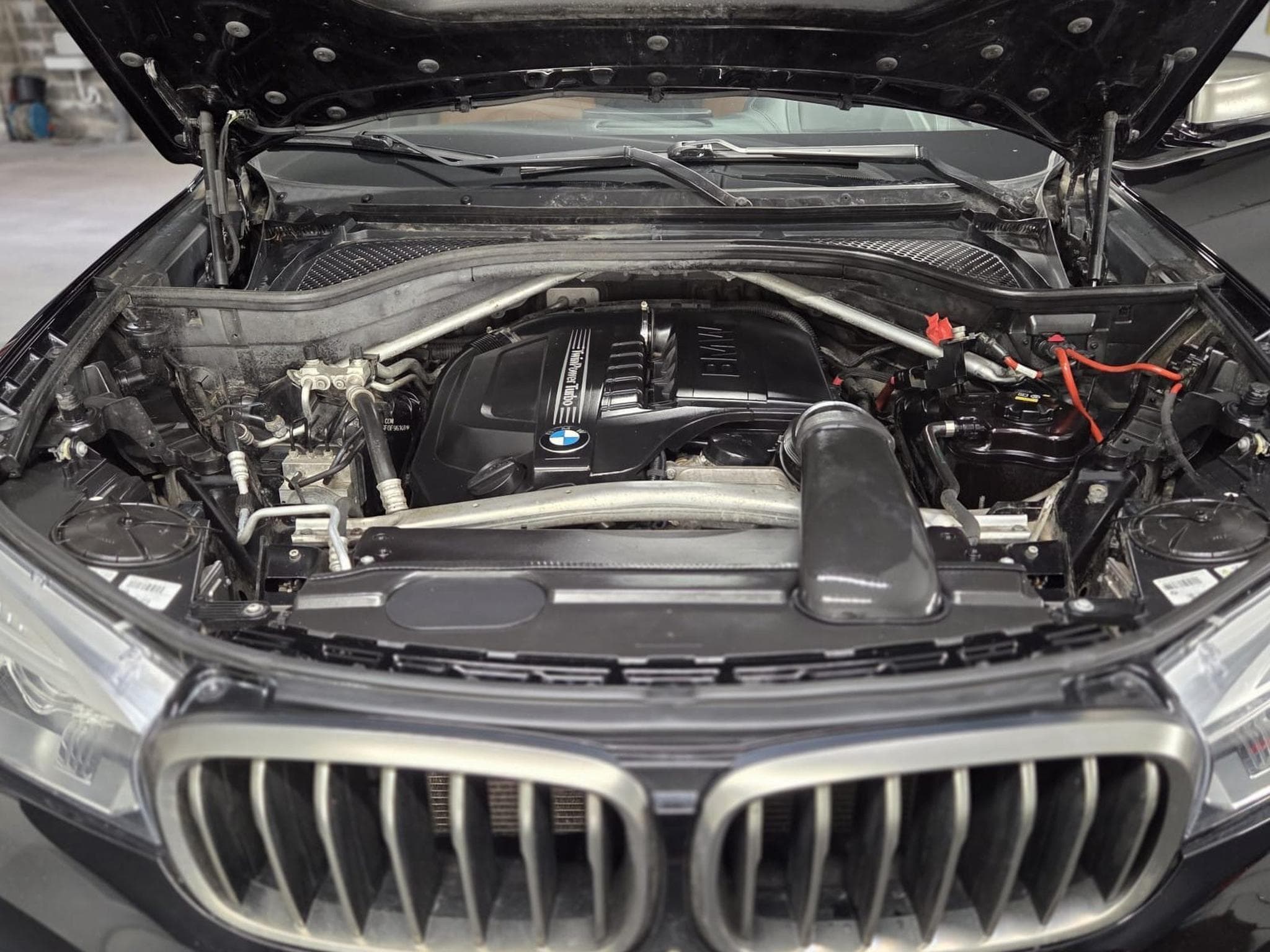 BMW X6 Invidulal x6 (2015) - Photo 5