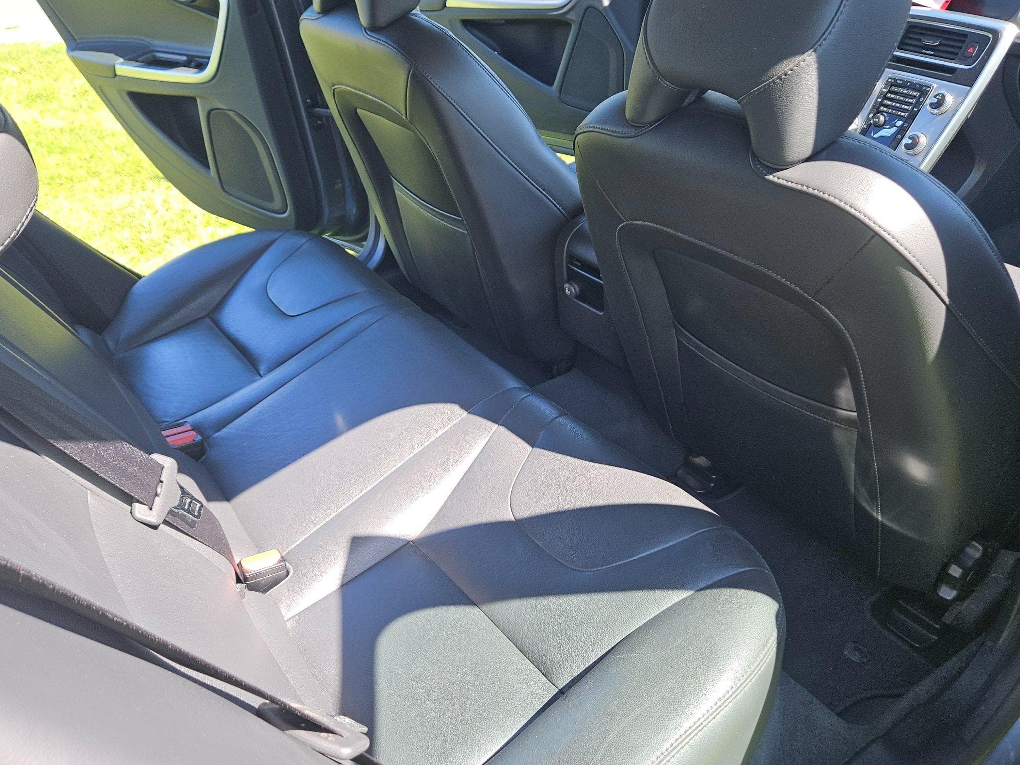 Volvo V60 SUMMUM (2017) - Photo 8