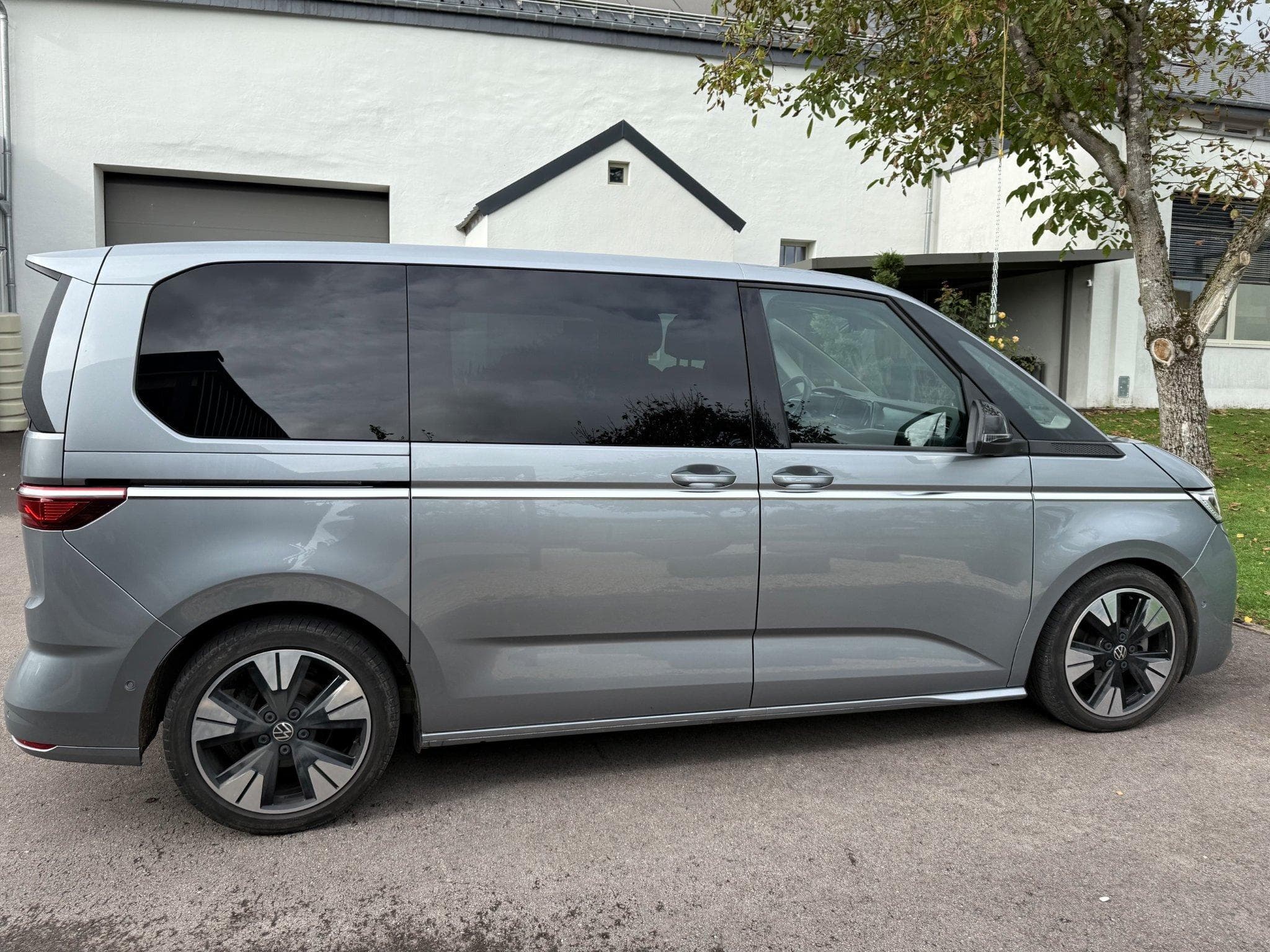 VW T7 Style (2024) - Photo 3
