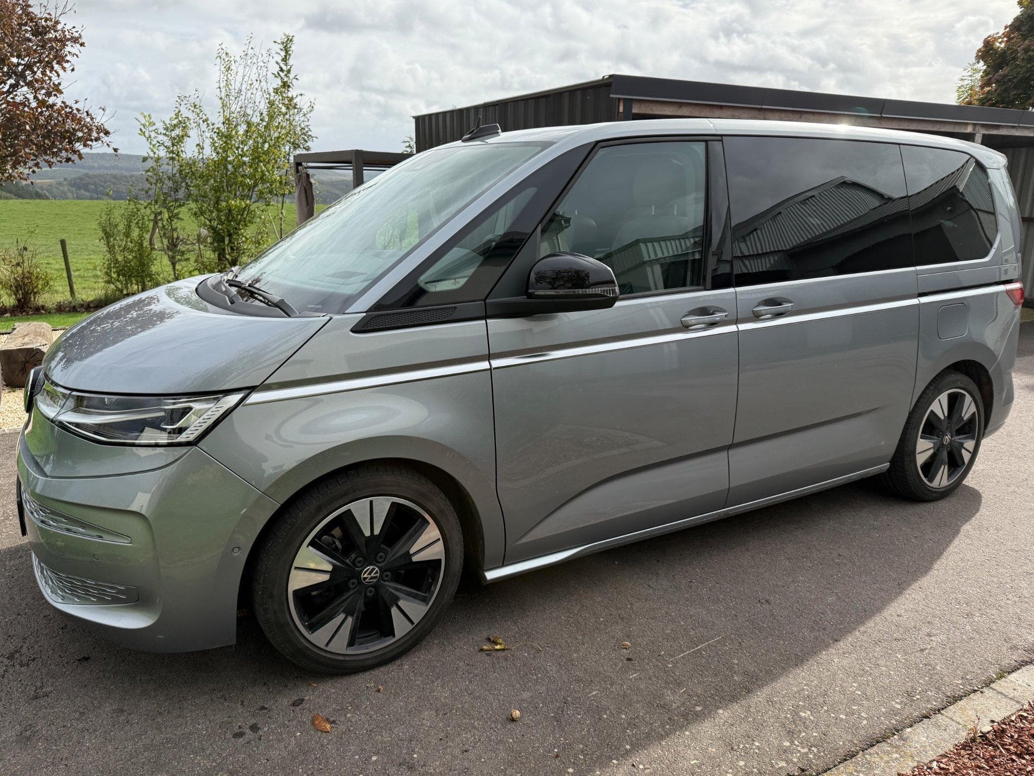 VW T7 Style (2024) - Photo 6