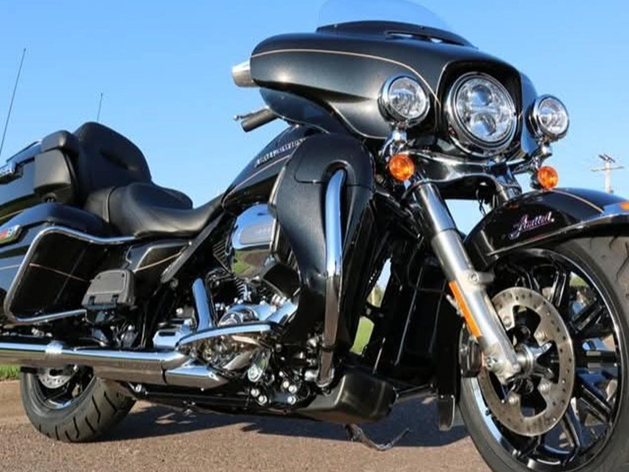 Harley-Davidson Electra Glide Ultra Limited Moto routière full options pour voyages (2016) - Photo 3