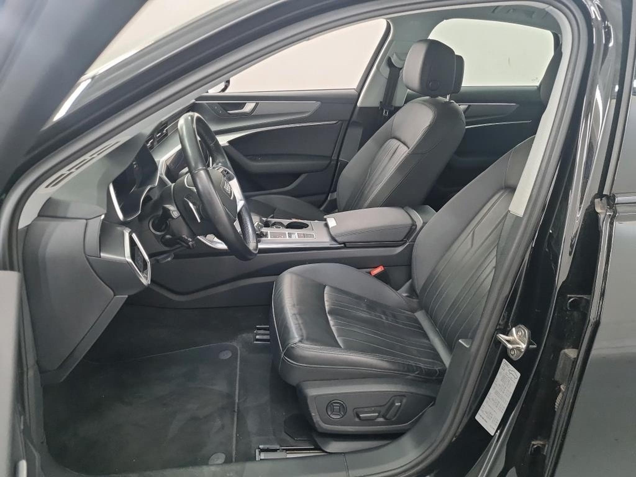 Audi A6 2.0 TDI 163CH S-TRONIC Business (2022) - Photo 4