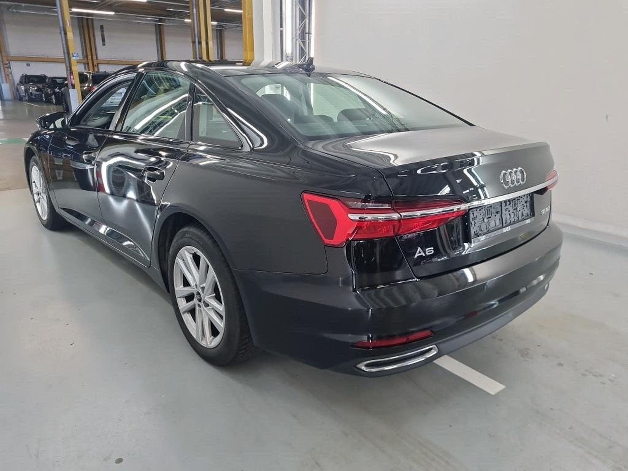 Audi A6 2.0 TDI 163CH S-TRONIC Business (2022) - Photo 5