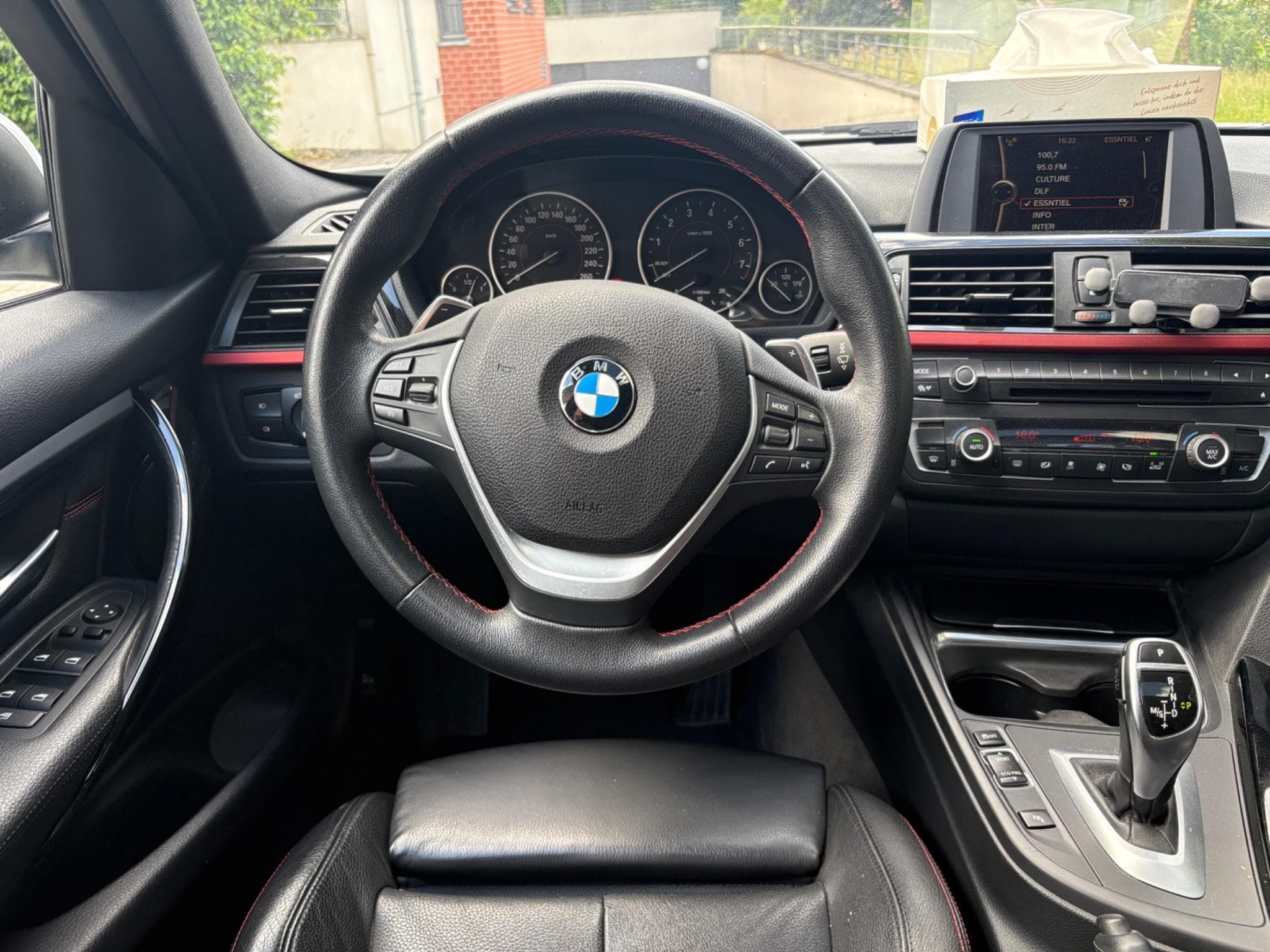 BMW 320 S-Line (2013) - Foto 2