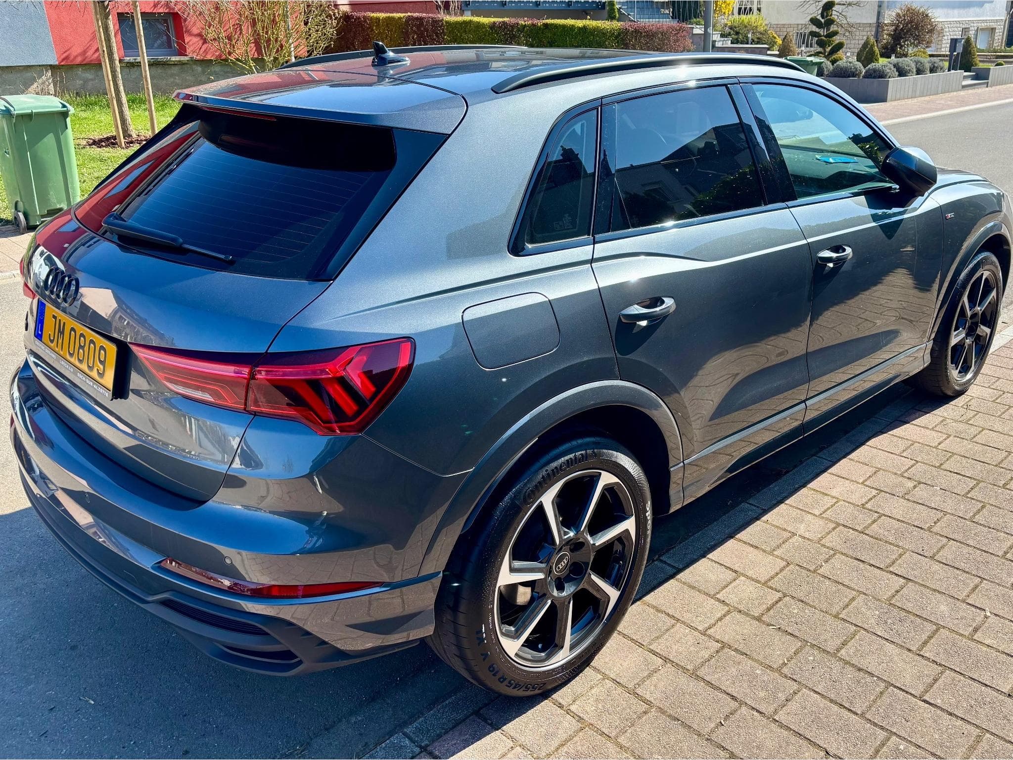 Audi Q3 S-line (2023) - Photo 2
