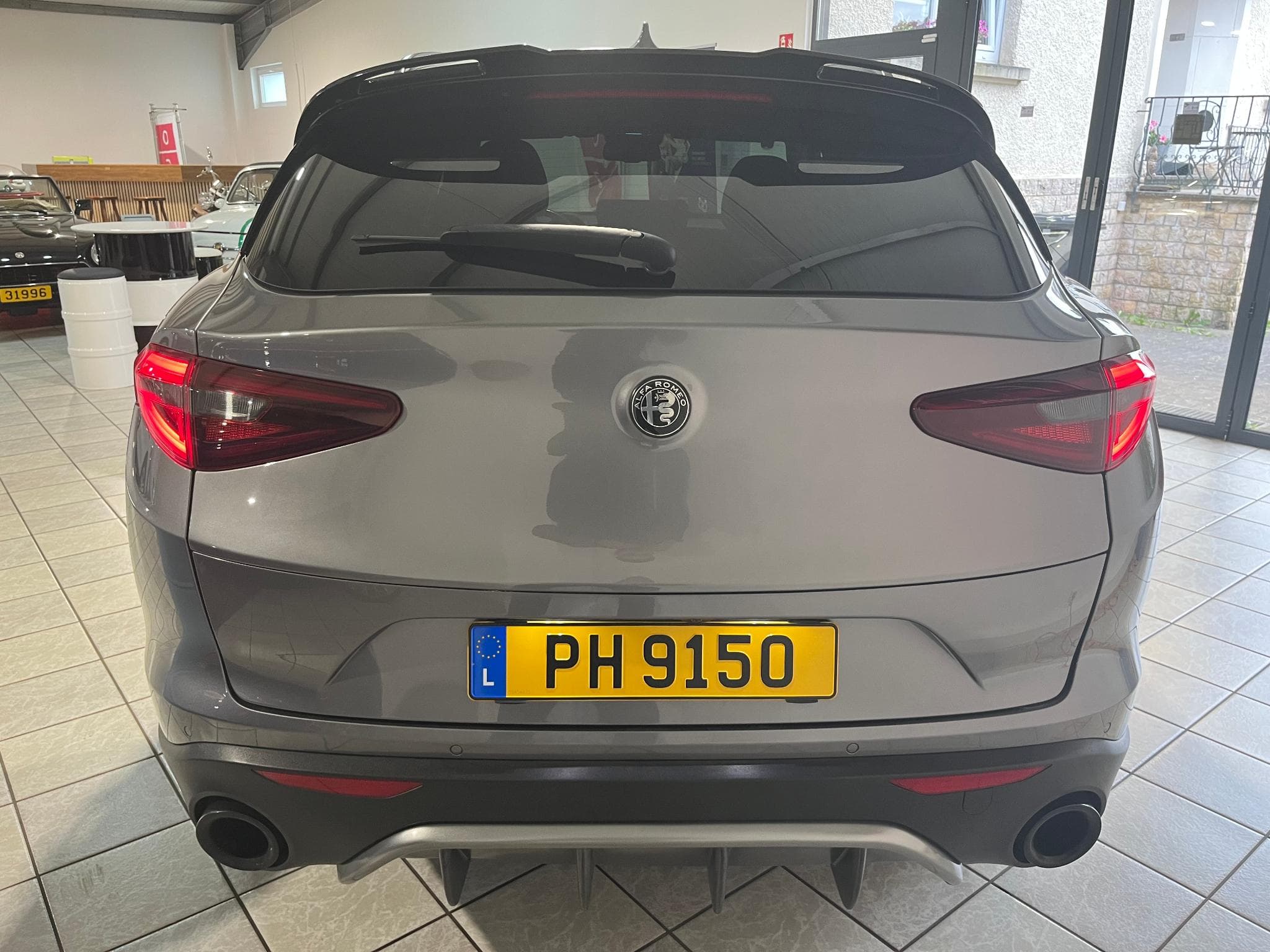 Alfa-Romeo Stelvio Stelvio 2.0 Turbo 16V AT8-Q4 First Edition (2018) - Photo 4
