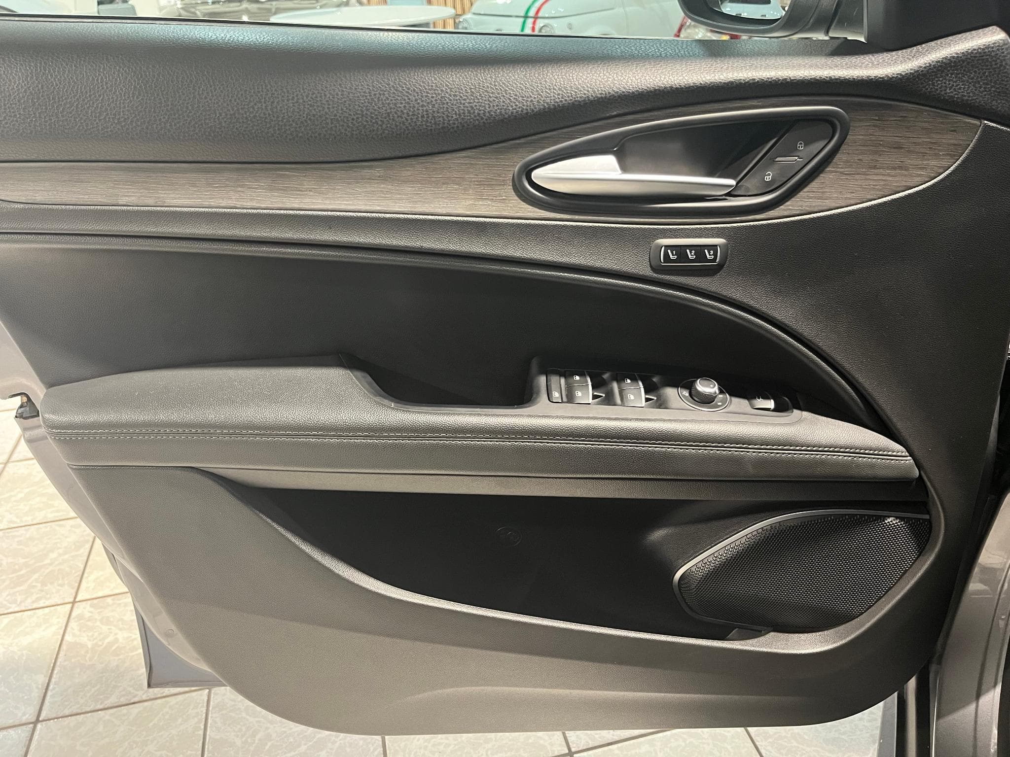 Alfa-Romeo Stelvio Stelvio 2.0 Turbo 16V AT8-Q4 First Edition (2018) - Photo 19