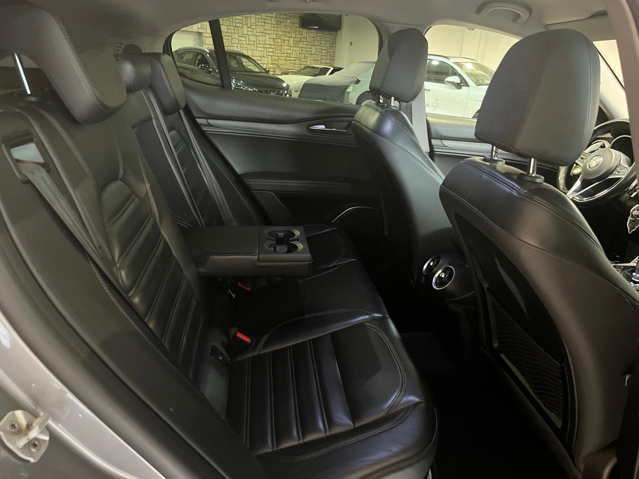 Alfa-Romeo Stelvio Stelvio 2.0 Turbo 16V AT8-Q4 First Edition (2018) - Photo 21