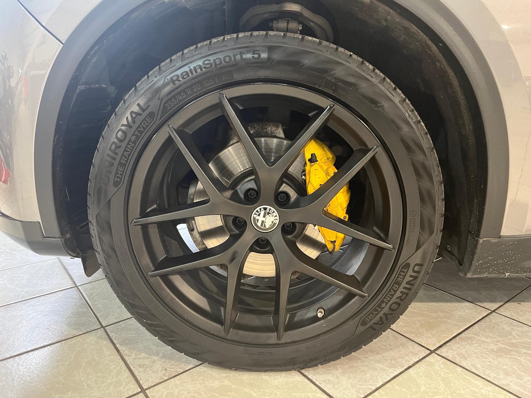 Alfa-Romeo Stelvio Stelvio 2.0 Turbo 16V AT8-Q4 First Edition (2018) - Photo 23