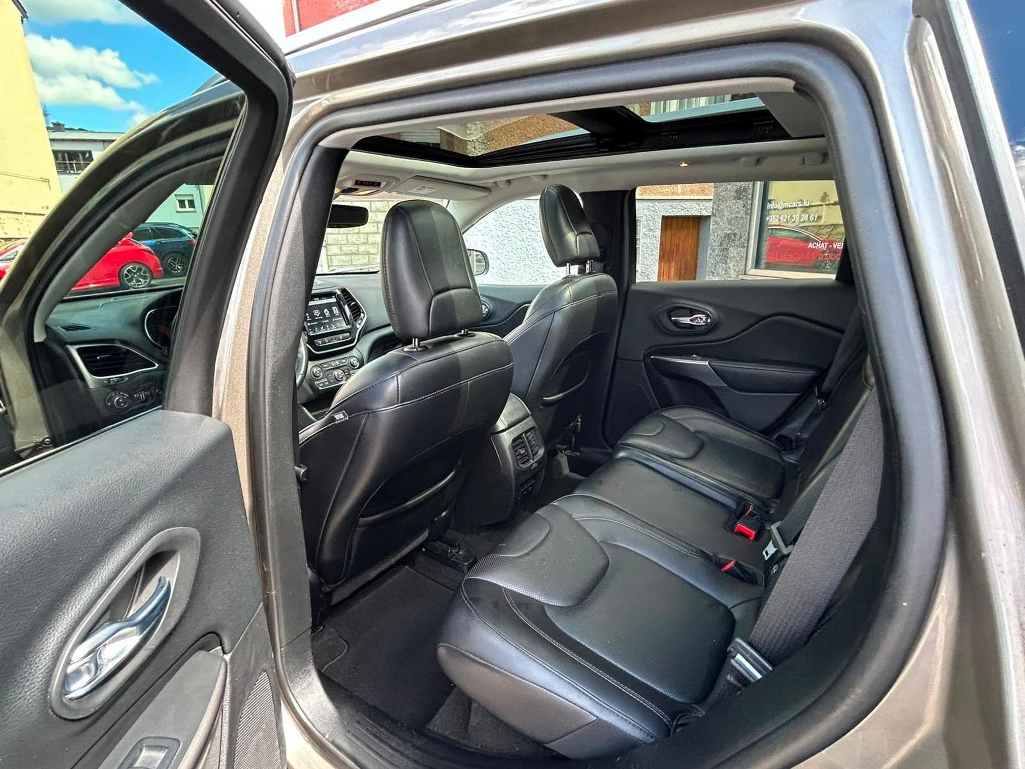 Jeep Cherokee 2.2 D 194CV 4X4 AUTOMATIQUE PANORAMA CUIR (2019) - Foto 11