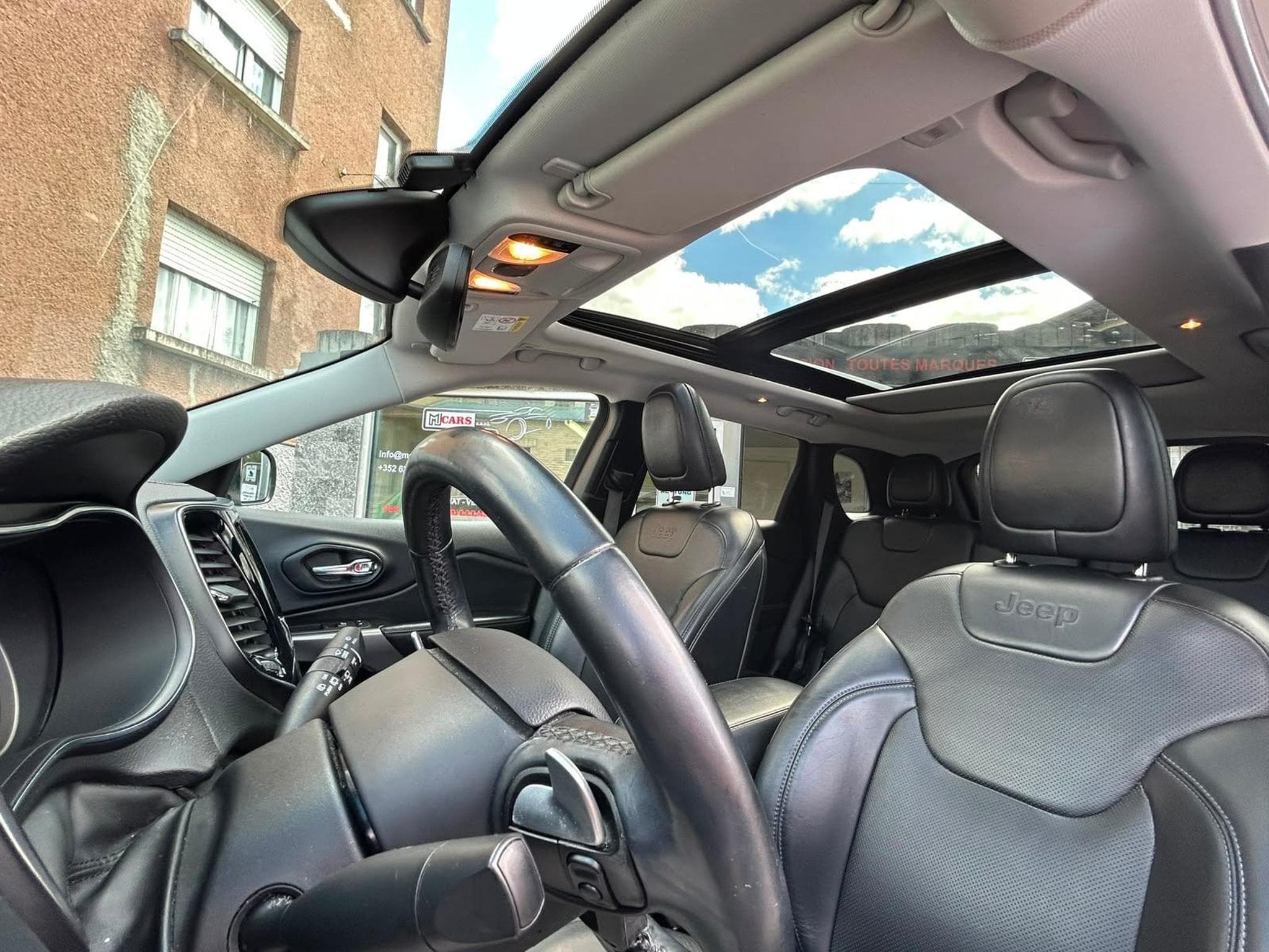Jeep Cherokee 2.2 D 194CV 4X4 AUTOMATIQUE PANORAMA CUIR (2019) - Foto 14