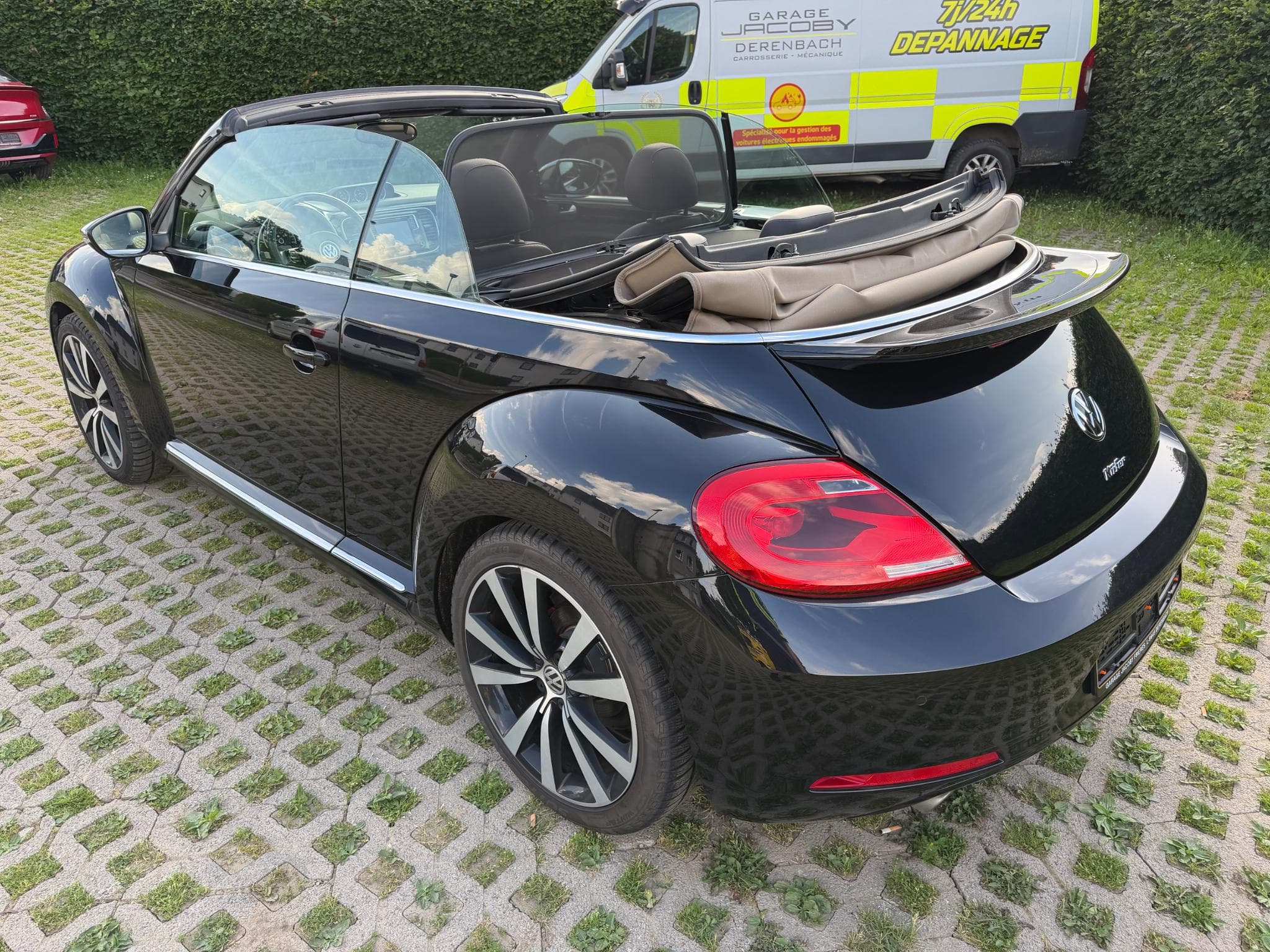 VW New Beetle Cabrio 2.0 TSI Volkswagen Exclusive (2015) - Foto 6