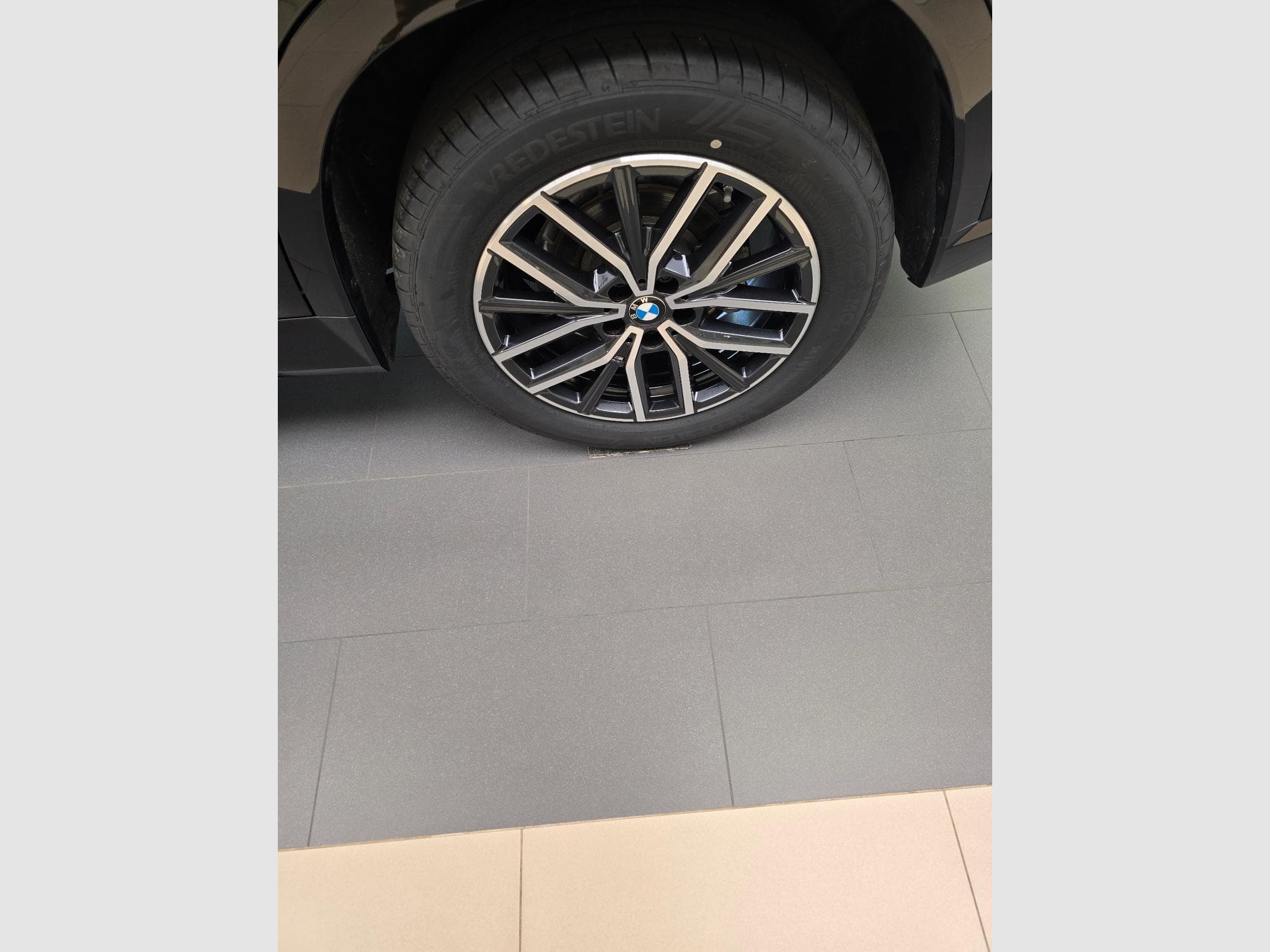 BMW X1 sDrive 18i M-Sport, Toit ouvrant (2025) - Photo 4
