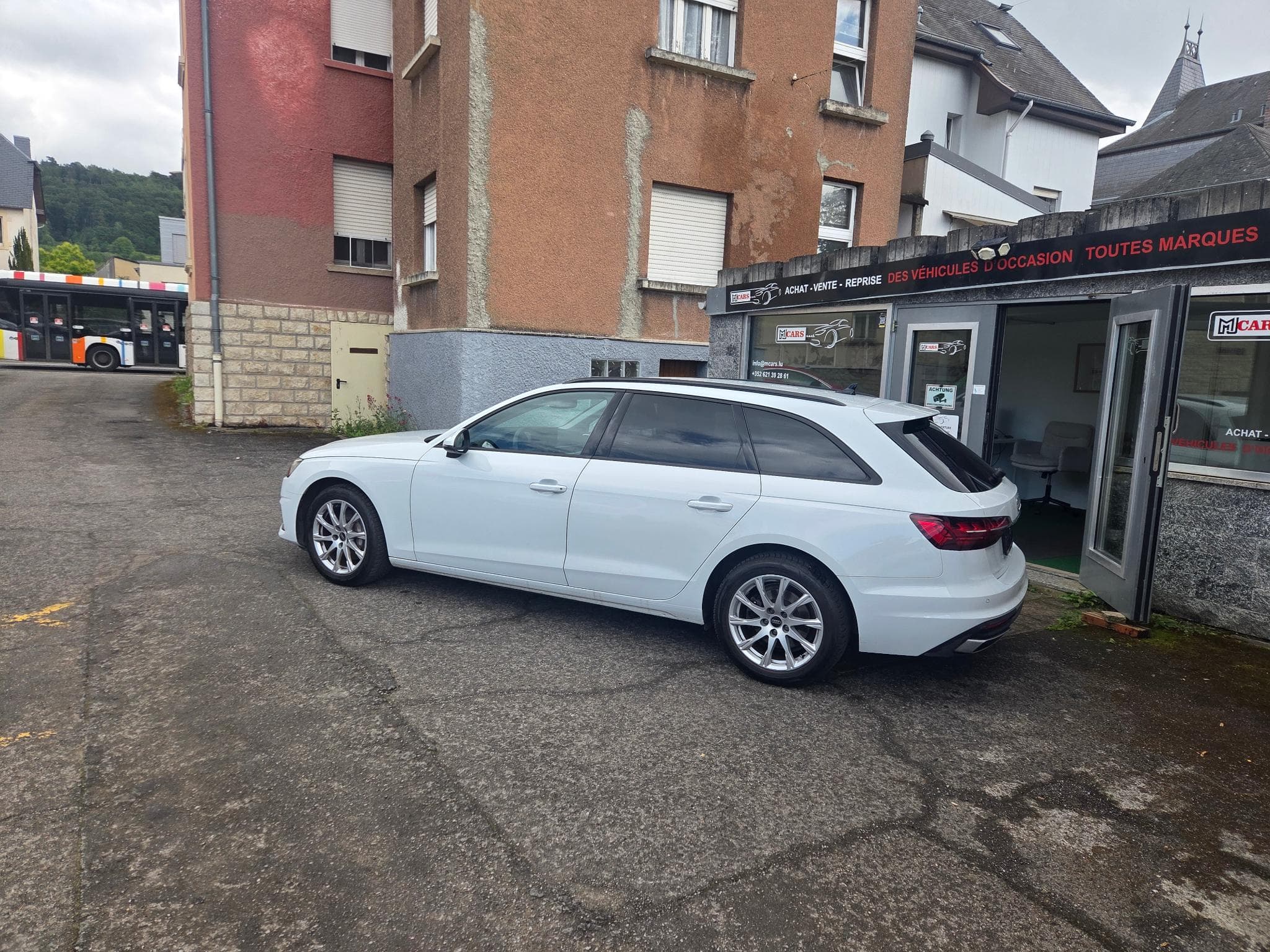 Audi A4 AVANT 2.0 TFSI 204CV QUATTRO AUTOMATIQUE (2023) - Photo 3