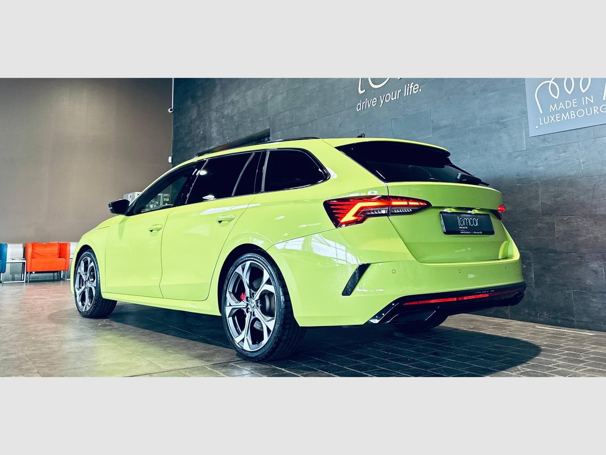 Skoda Octavia OCTAVIA RS BREAK TSI DSG (2025) - Photo 3