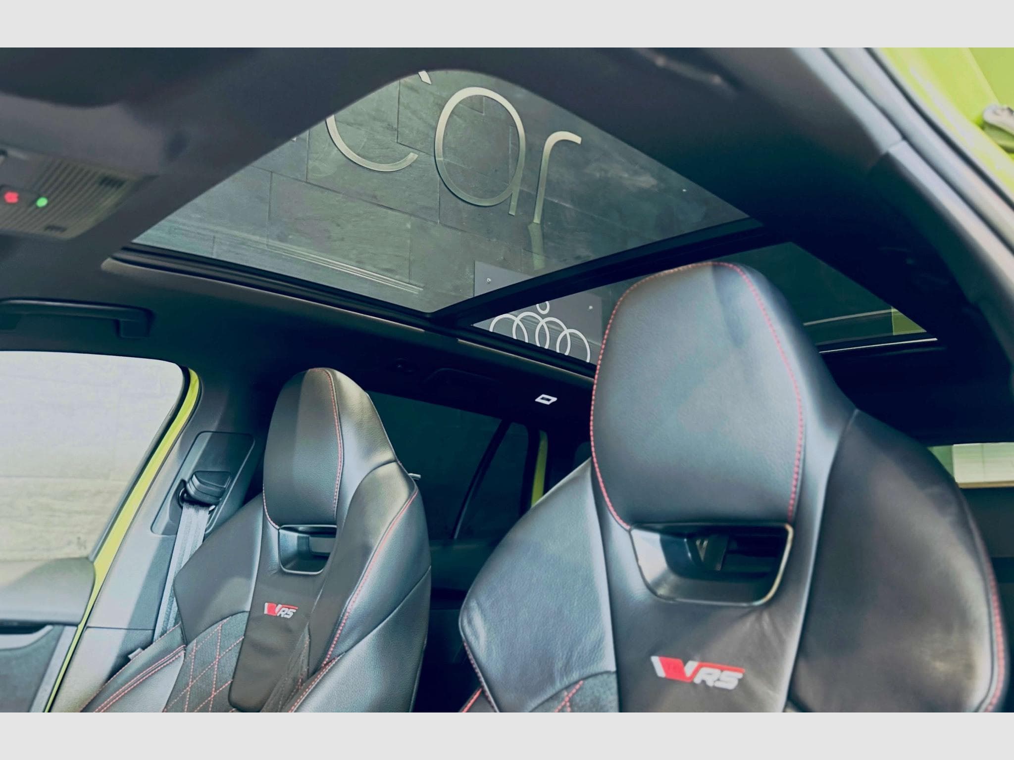 Skoda Octavia OCTAVIA RS BREAK TSI DSG (2025) - Photo 11