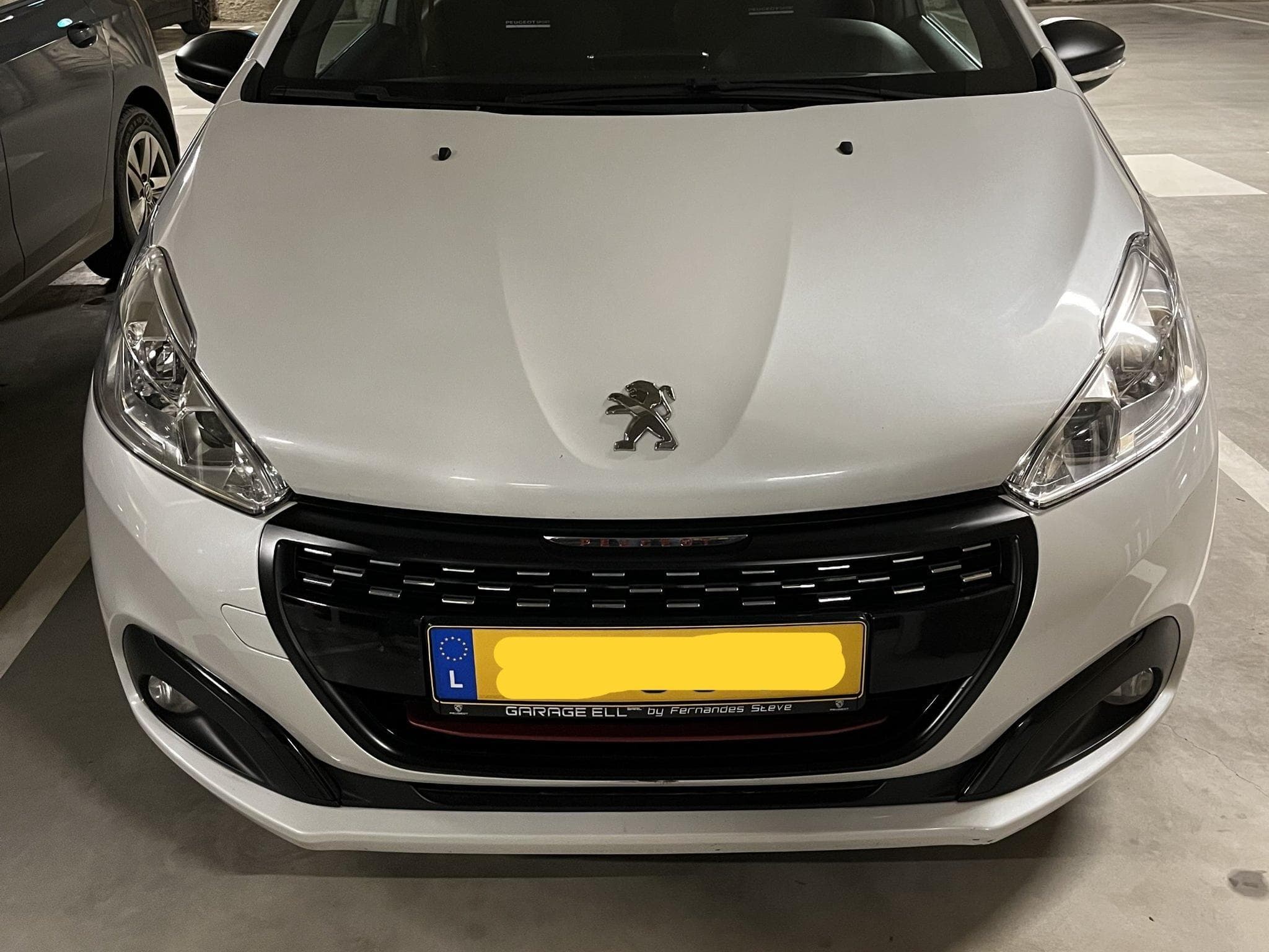 Peugeot 208 Gti By Peugeot Sport (2017) - Photo 1