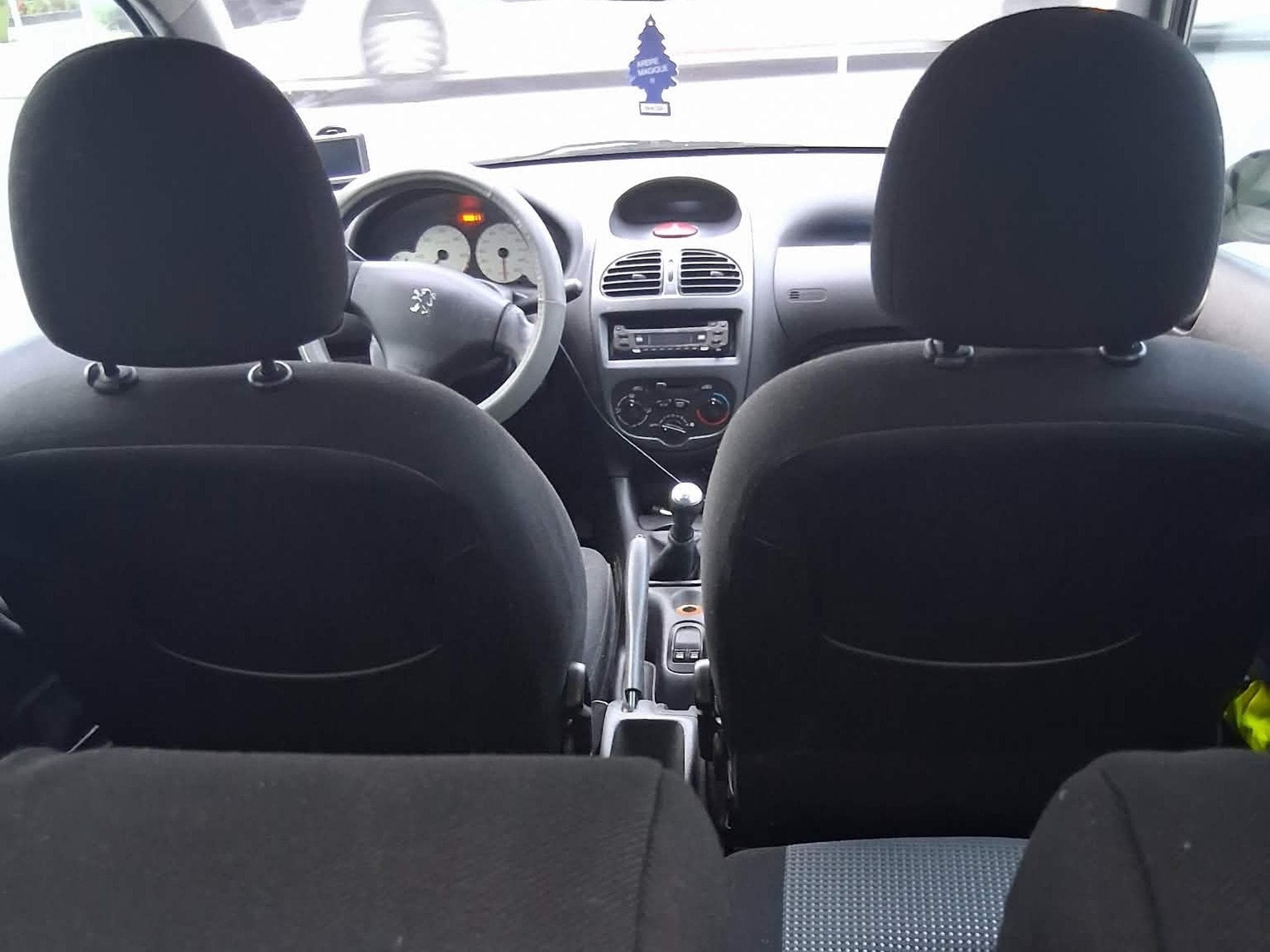 Peugeot 206 M1 citadine (2004) - Photo 2